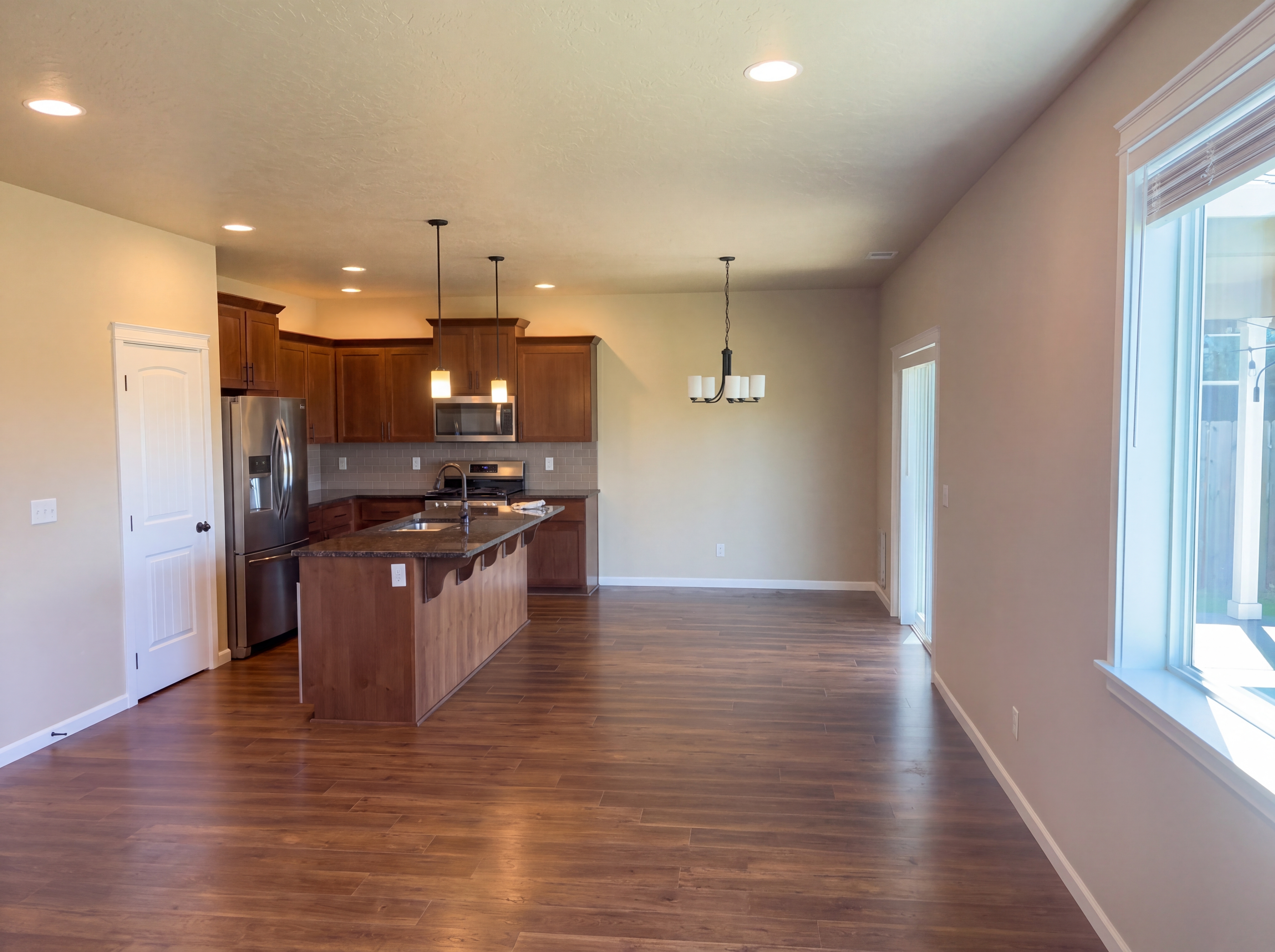 Photo 9 of 21 of 4230 Sagecrest Dr NE, Albany, OR