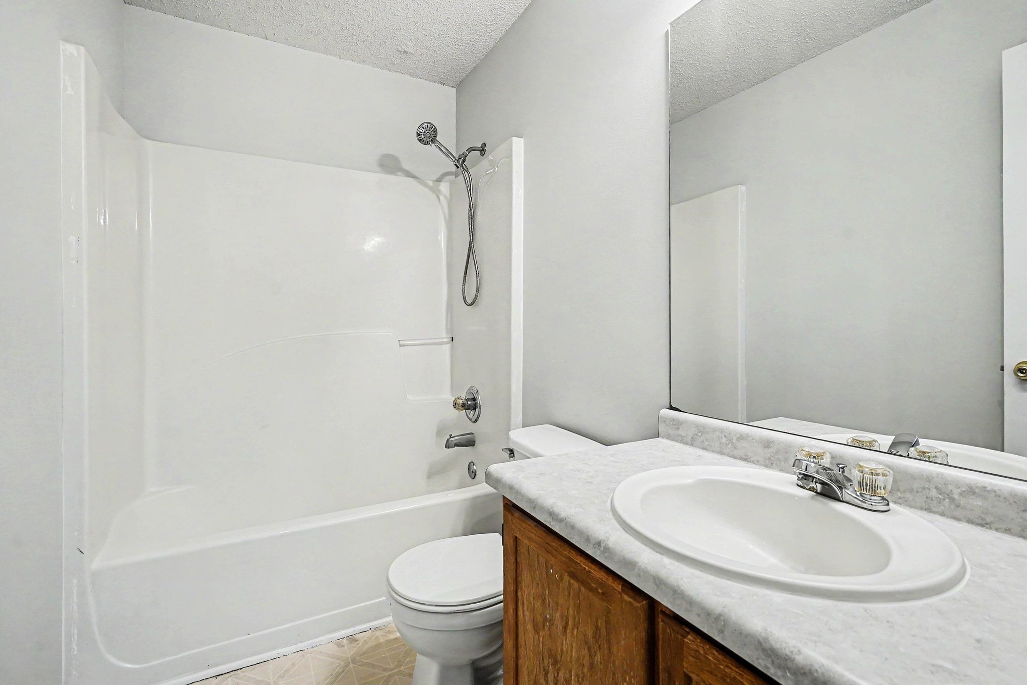 Photo 9 of 19 of 4967 McKinley Dr, Lula, GA