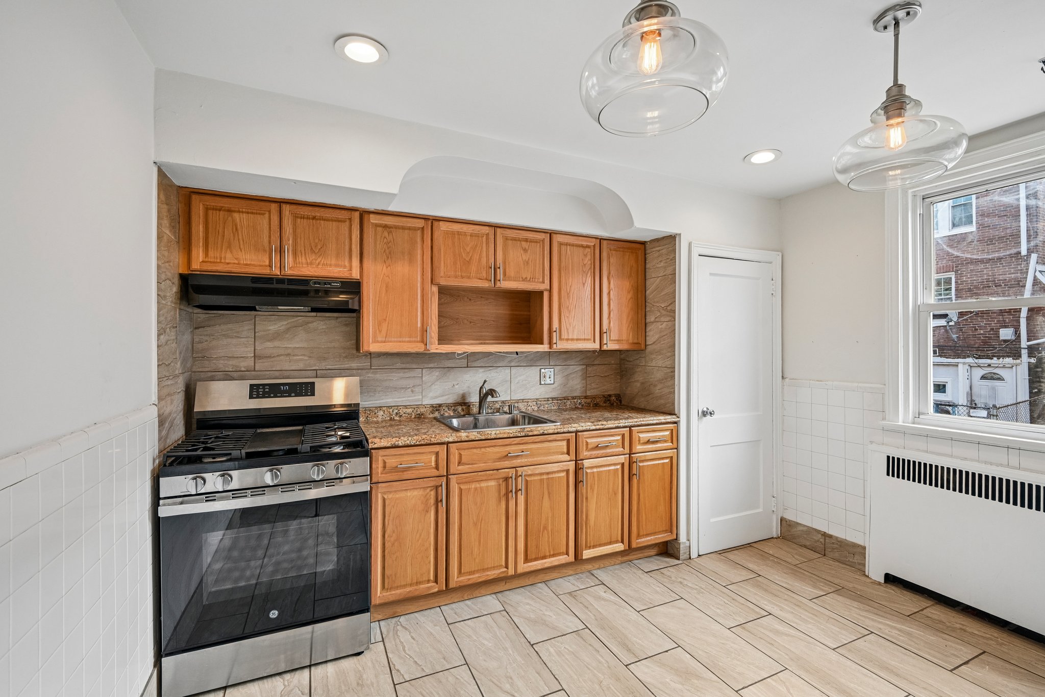 Photo 12 of 29 of 1742 E Mayland St, Philadelphia, PA