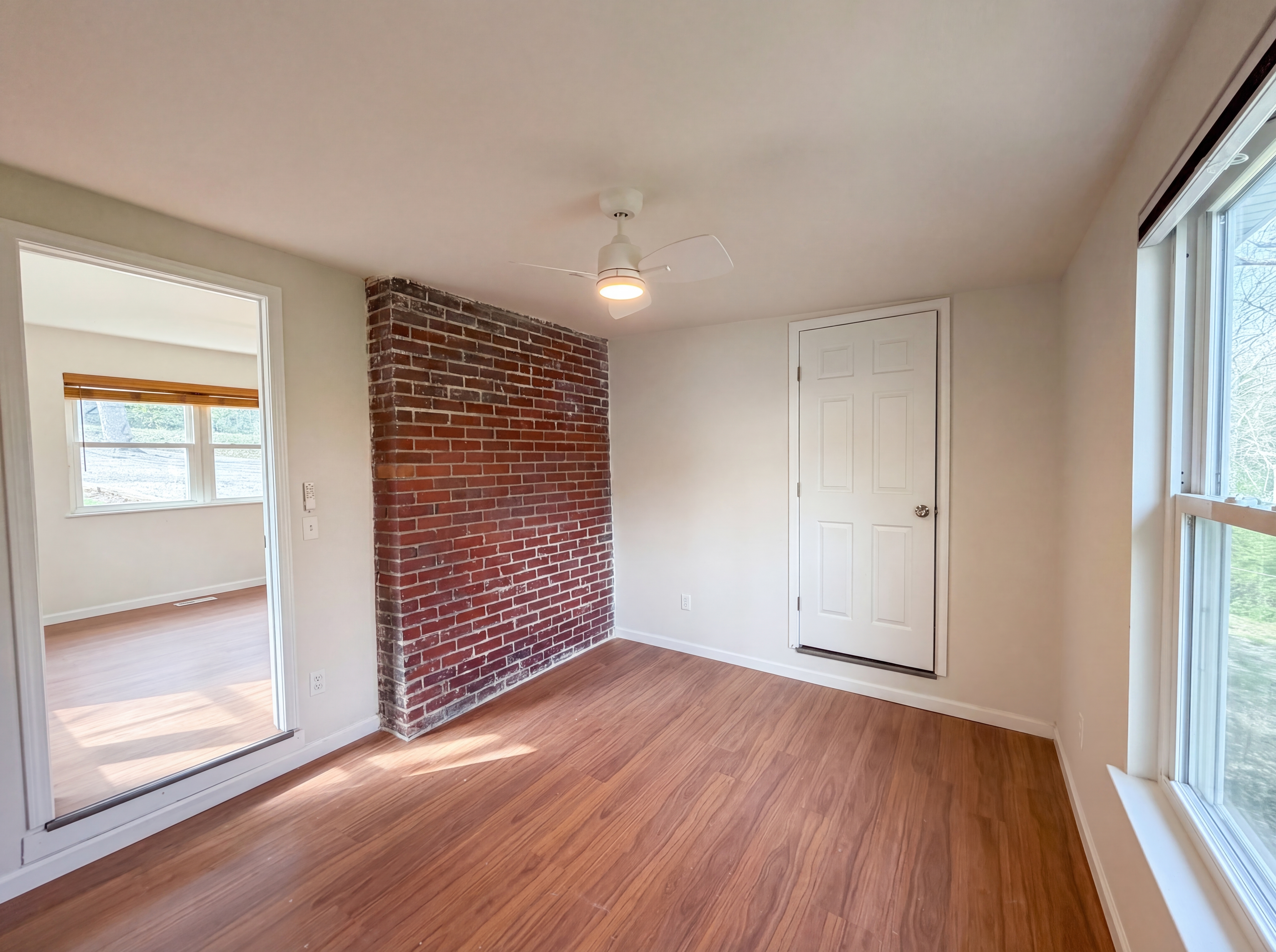Photo 7 of 17 of 8479 Lake Dr, Cedar Hill, MO