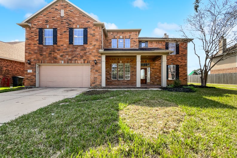 Property photo 1 of 15215 Wooded Field Trl