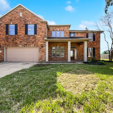 Property photo 1 of 15215 Wooded Field Trl