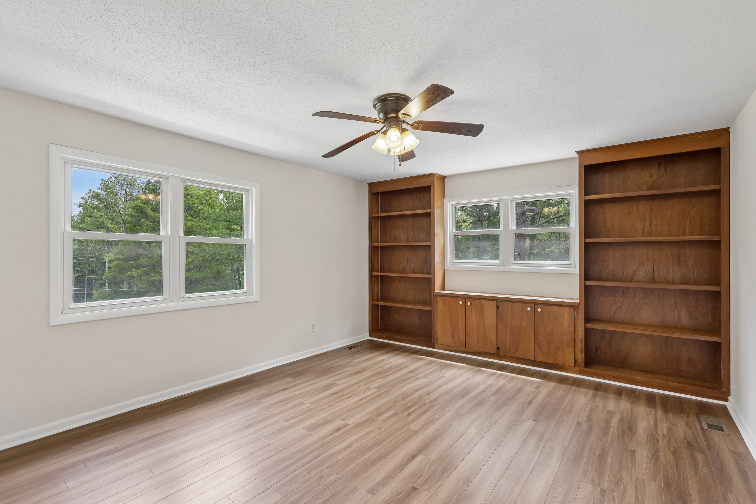 Photo 9 of 31 of 33269 Courtland Dr, Albemarle, NC