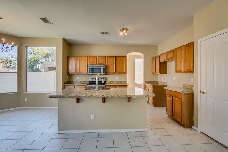 Photo 24 of 29 - 1026 E Hiddenview Dr, Phoenix, AZ 85048