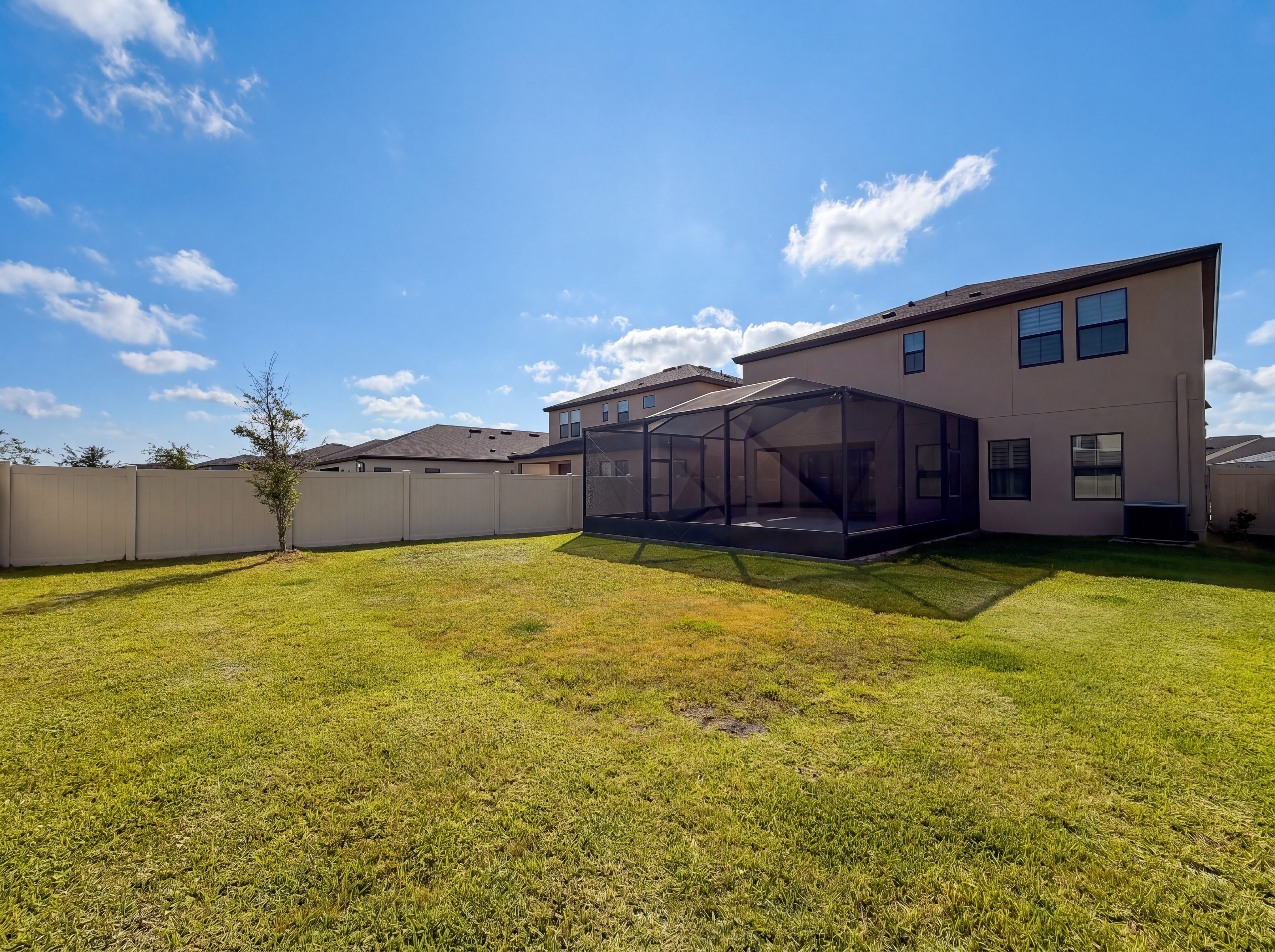 Photo 5 of 33 of 12643 Horseshoe Bend Dr, Lithia, FL