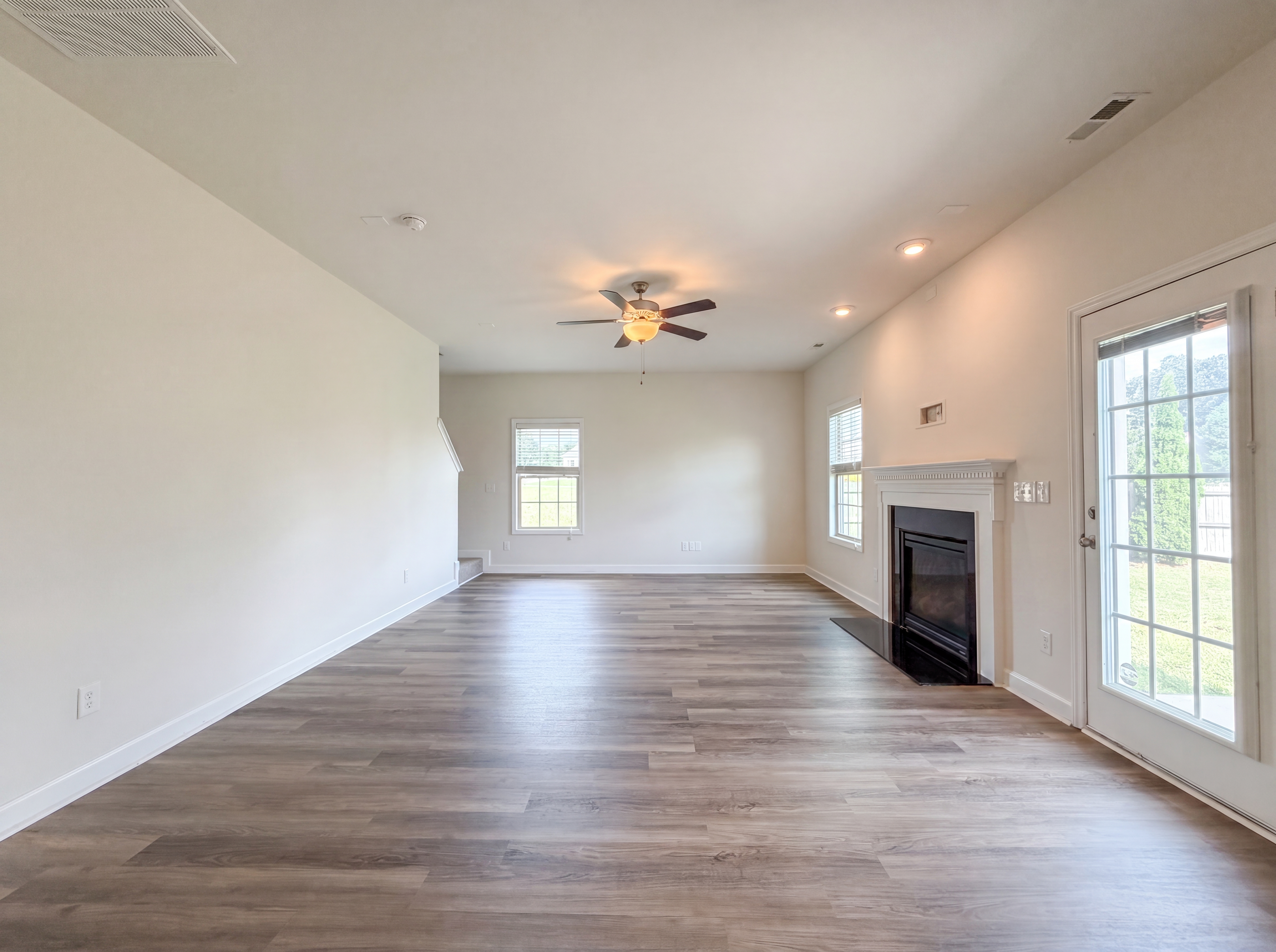 Photo 9 of 23 of 216 Hardaway Pt, Clayton, NC