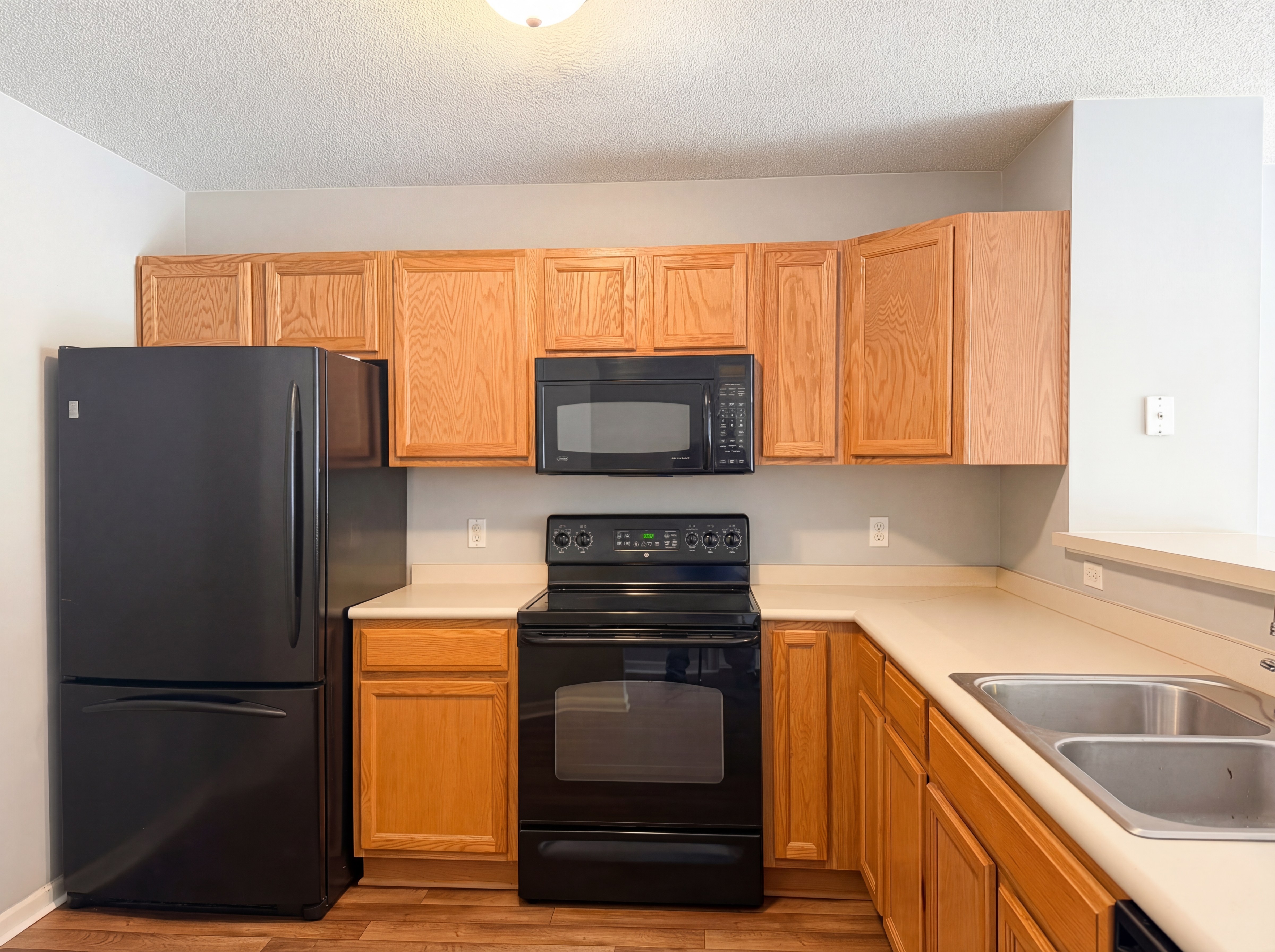 Photo 2 of 19 of 5536 N Fairmount Ave, Kansas City, MO