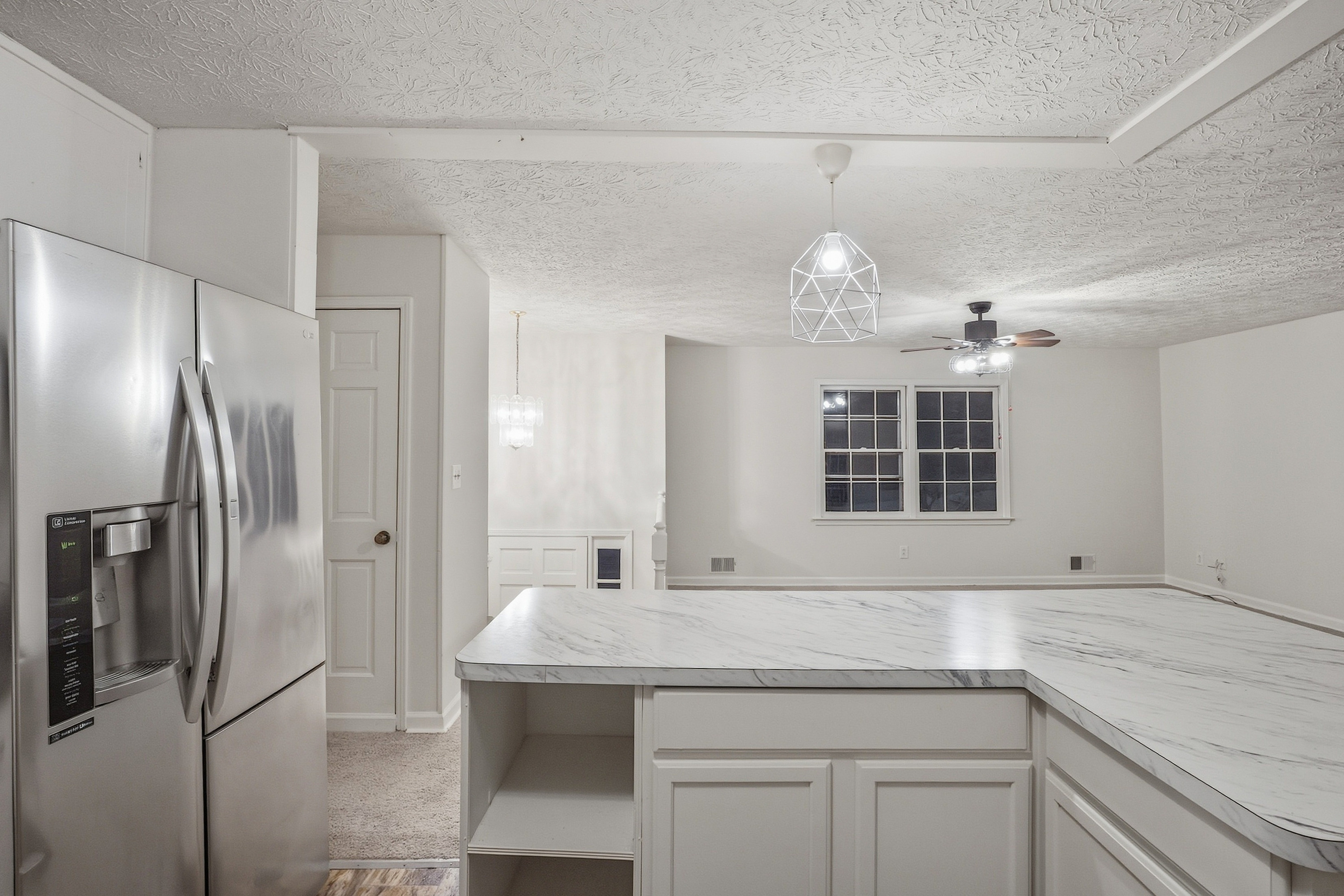 Photo 8 of 27 of 4222 King James Ct, Snellville, GA