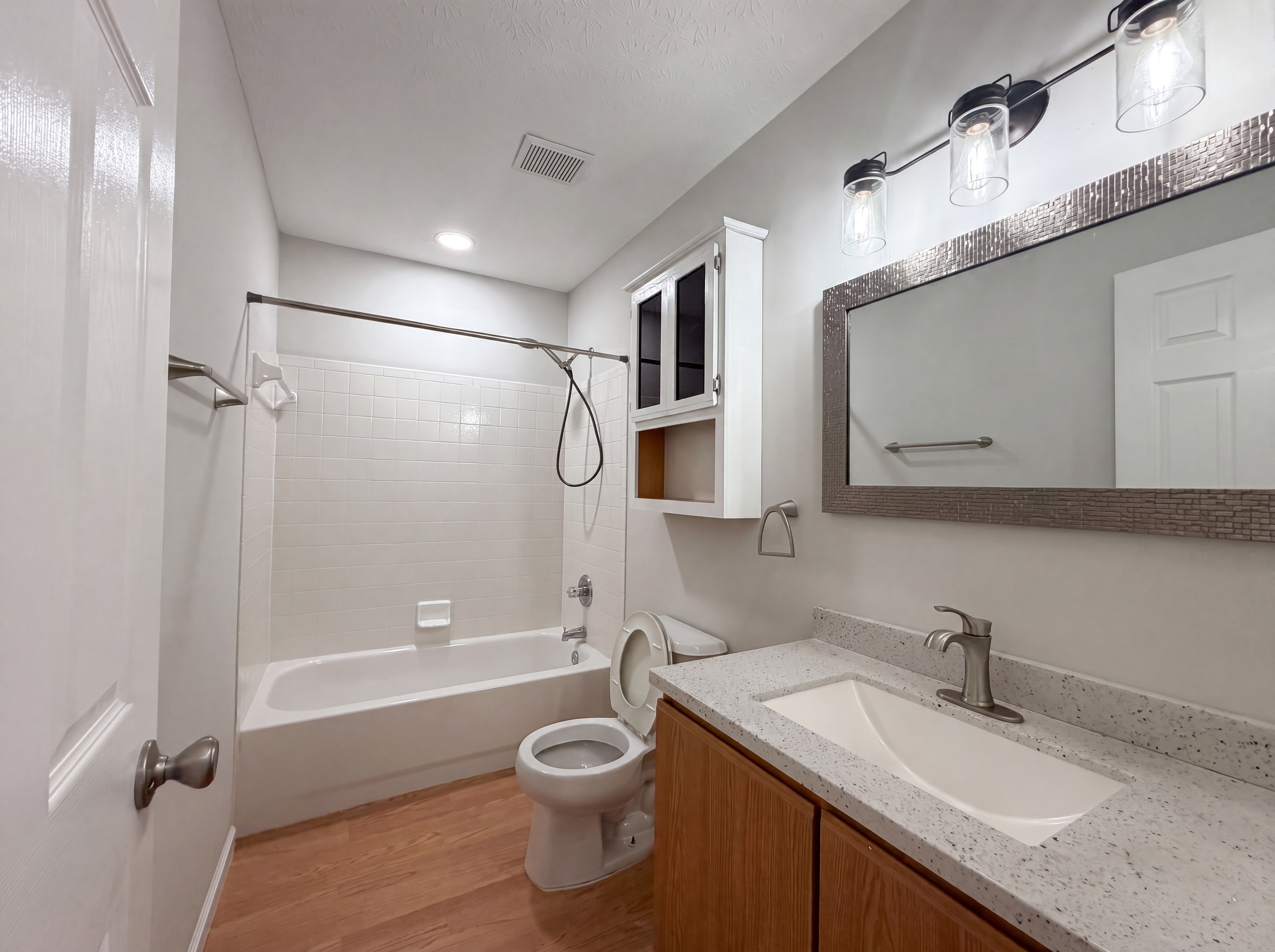 Photo 16 of 28 of 195 Brackbill Ct, Pickerington, OH