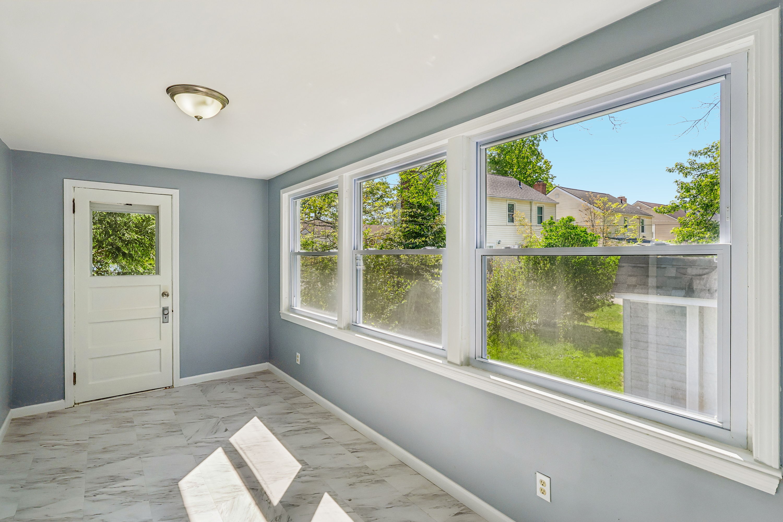 Photo 11 of 28 of 4012 Bluestone Rd, Cleveland, OH