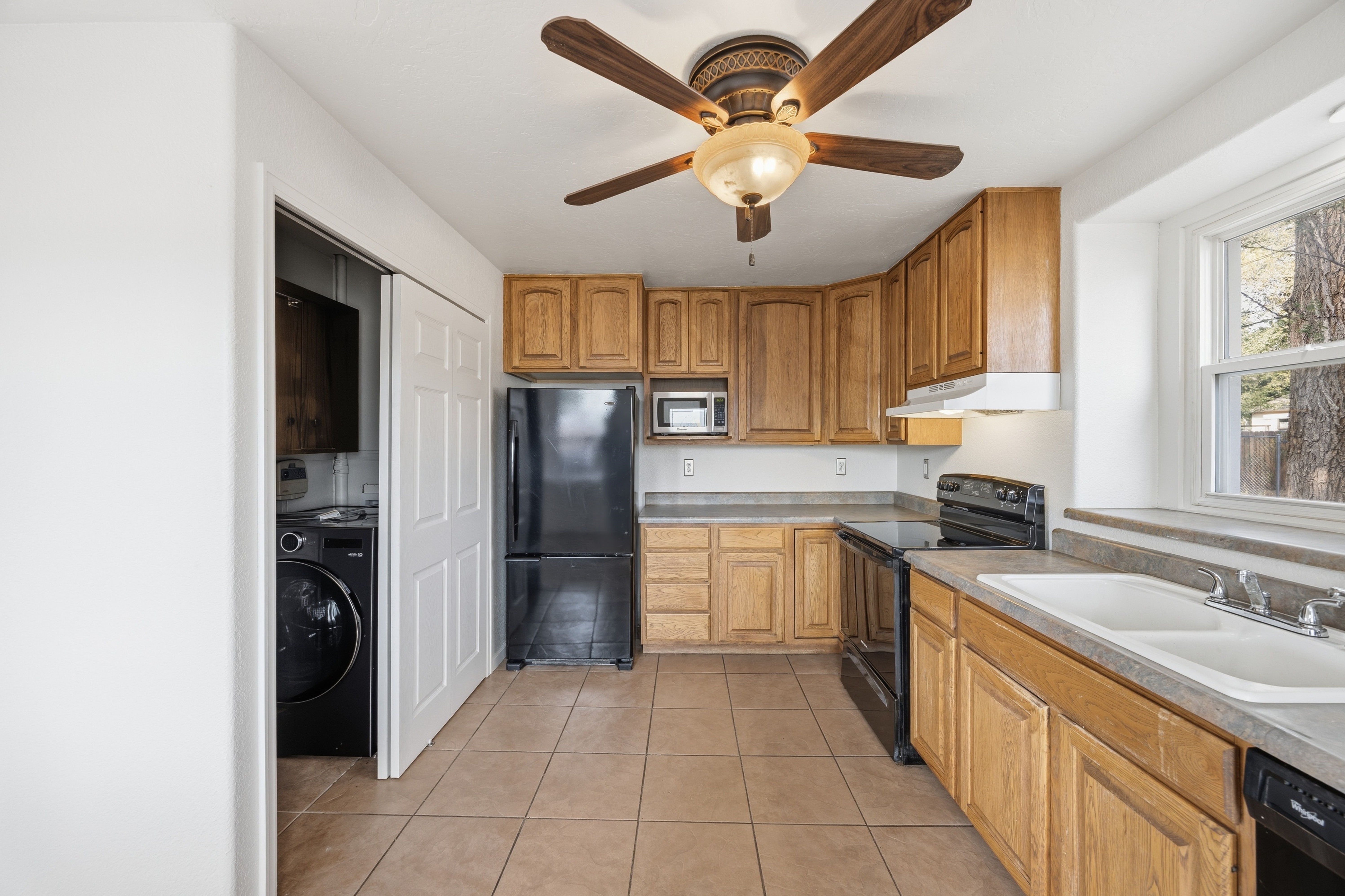 Photo 20 of 63 of 412 Lynn Ave, Colorado Springs, CO
