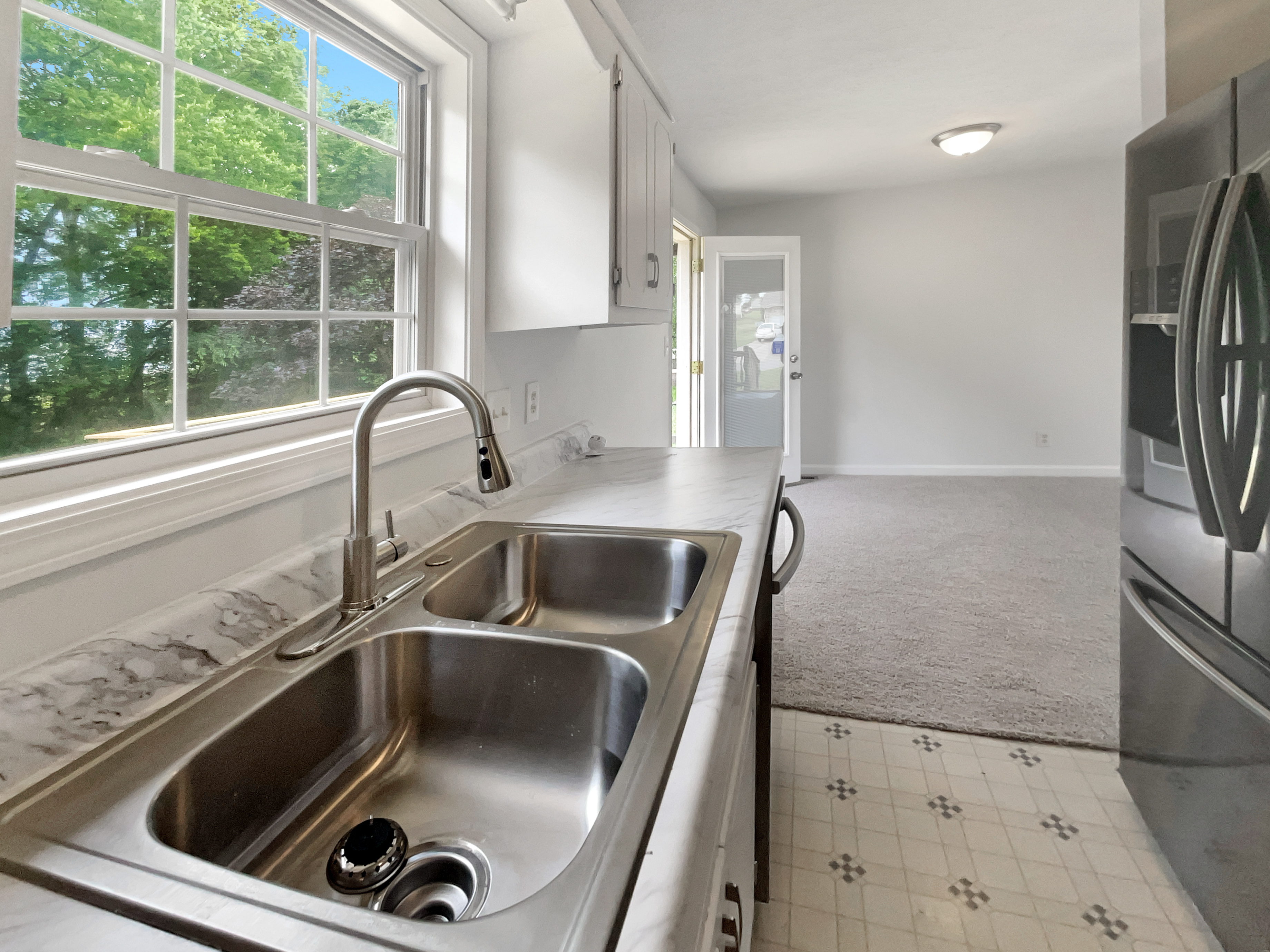 Photo 14 of 21 of 1274 Silver Star Dr, Clarksville, TN