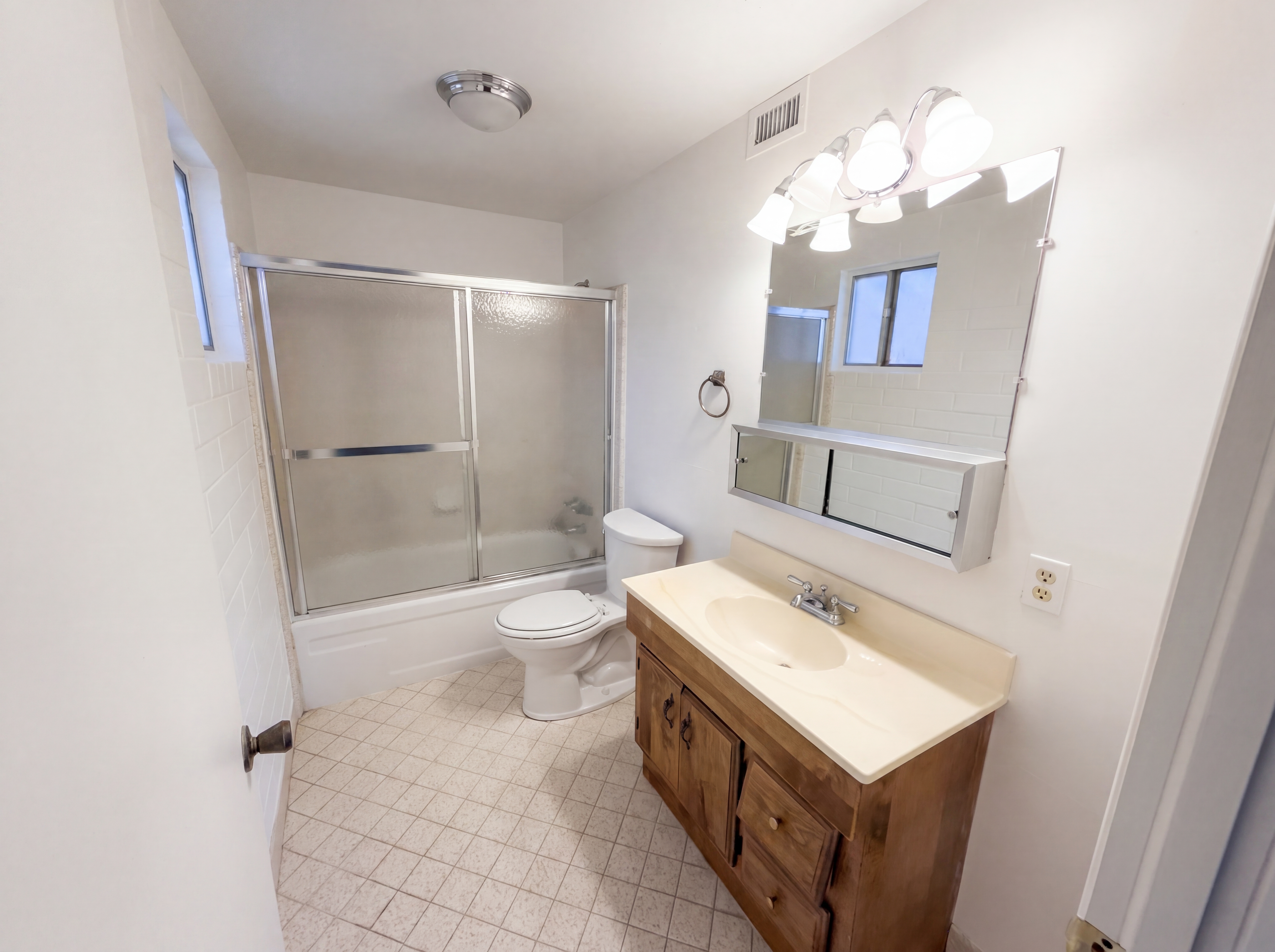 Photo 6 of 24 of 1133 W Edgewater Dr, Tucson, AZ