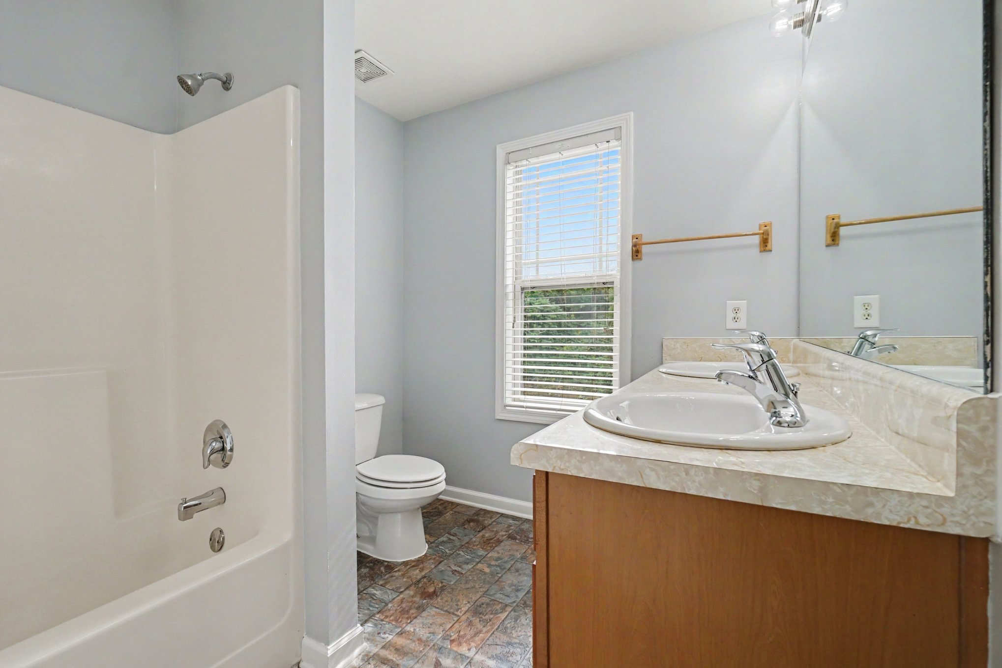 Photo 10 of 17 of 202 W Marietta St, Canton, GA