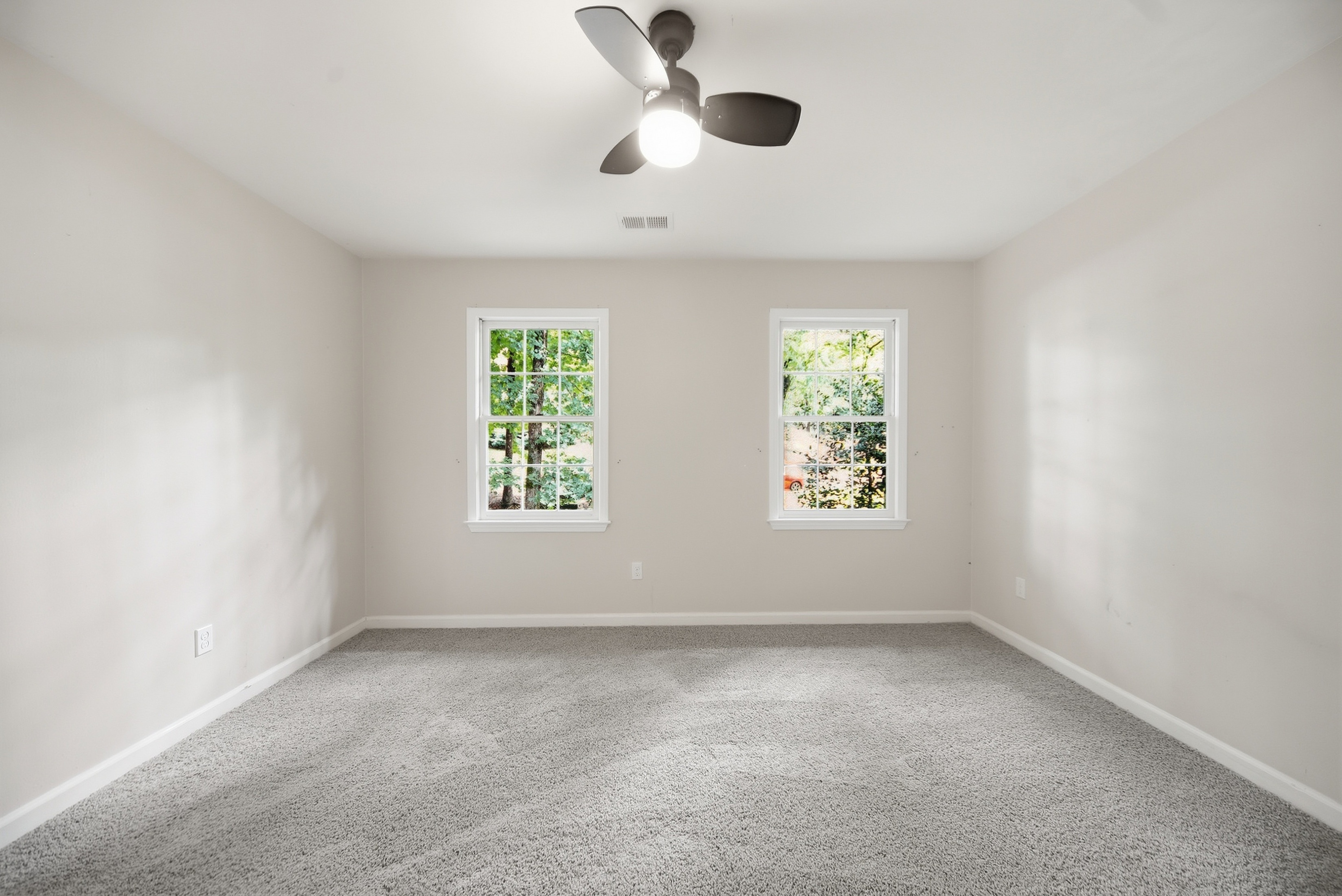 Photo 17 of 40 of 4003 Oakview Ct, Alpharetta, GA