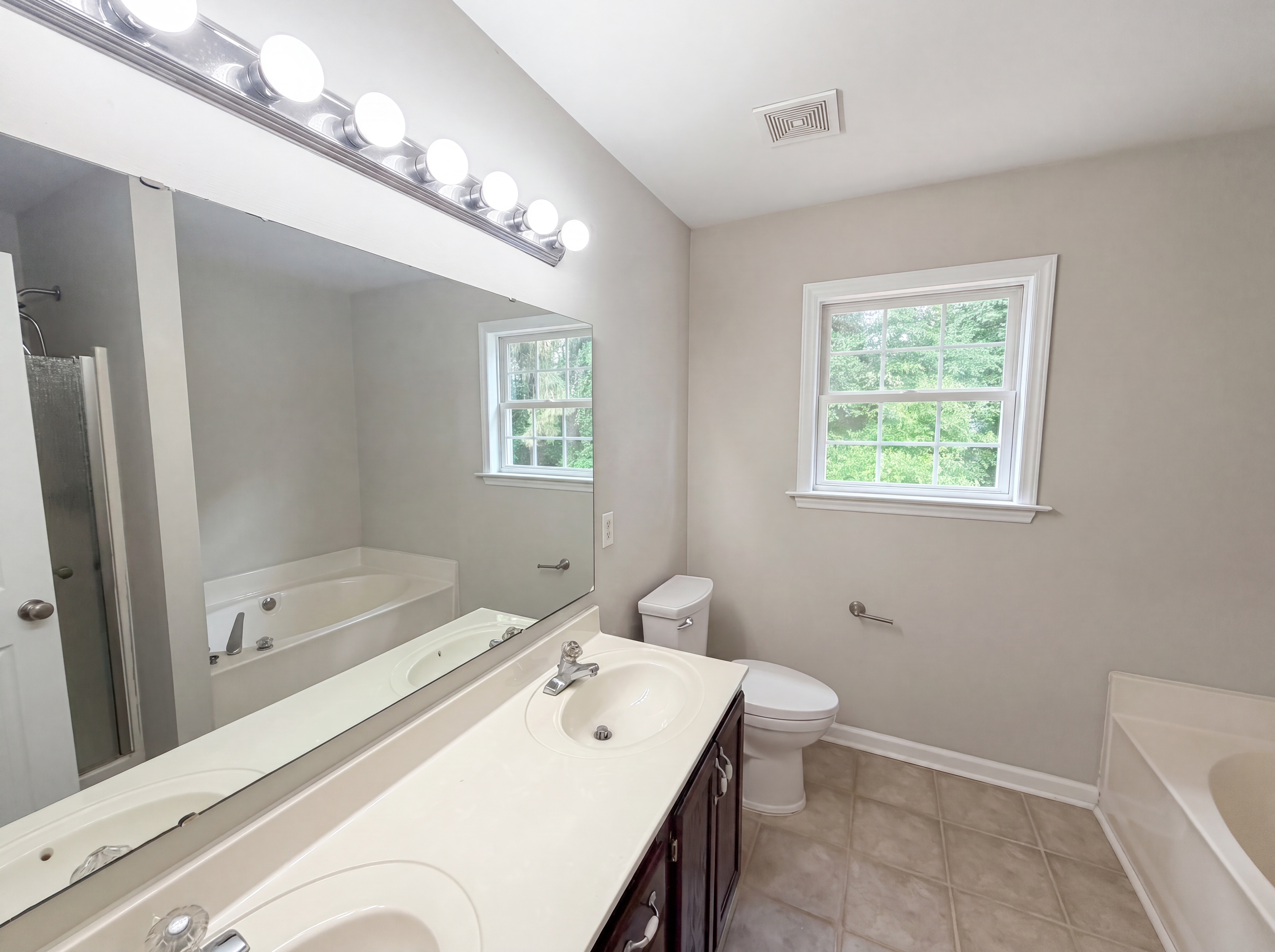 Photo 15 of 21 of 128 Morena Dr, Holly Springs, NC
