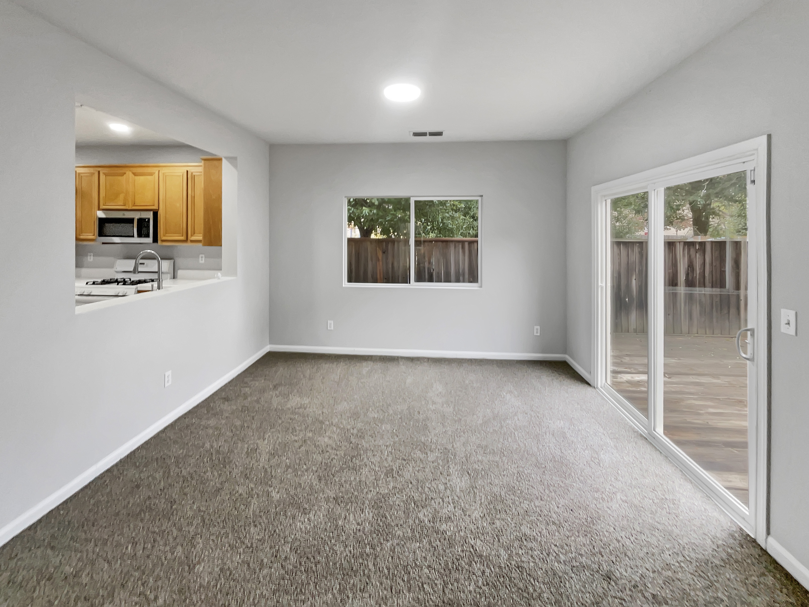 Photo 12 of 23 of 4455 Meadow Valley Cir, Fairfield, CA