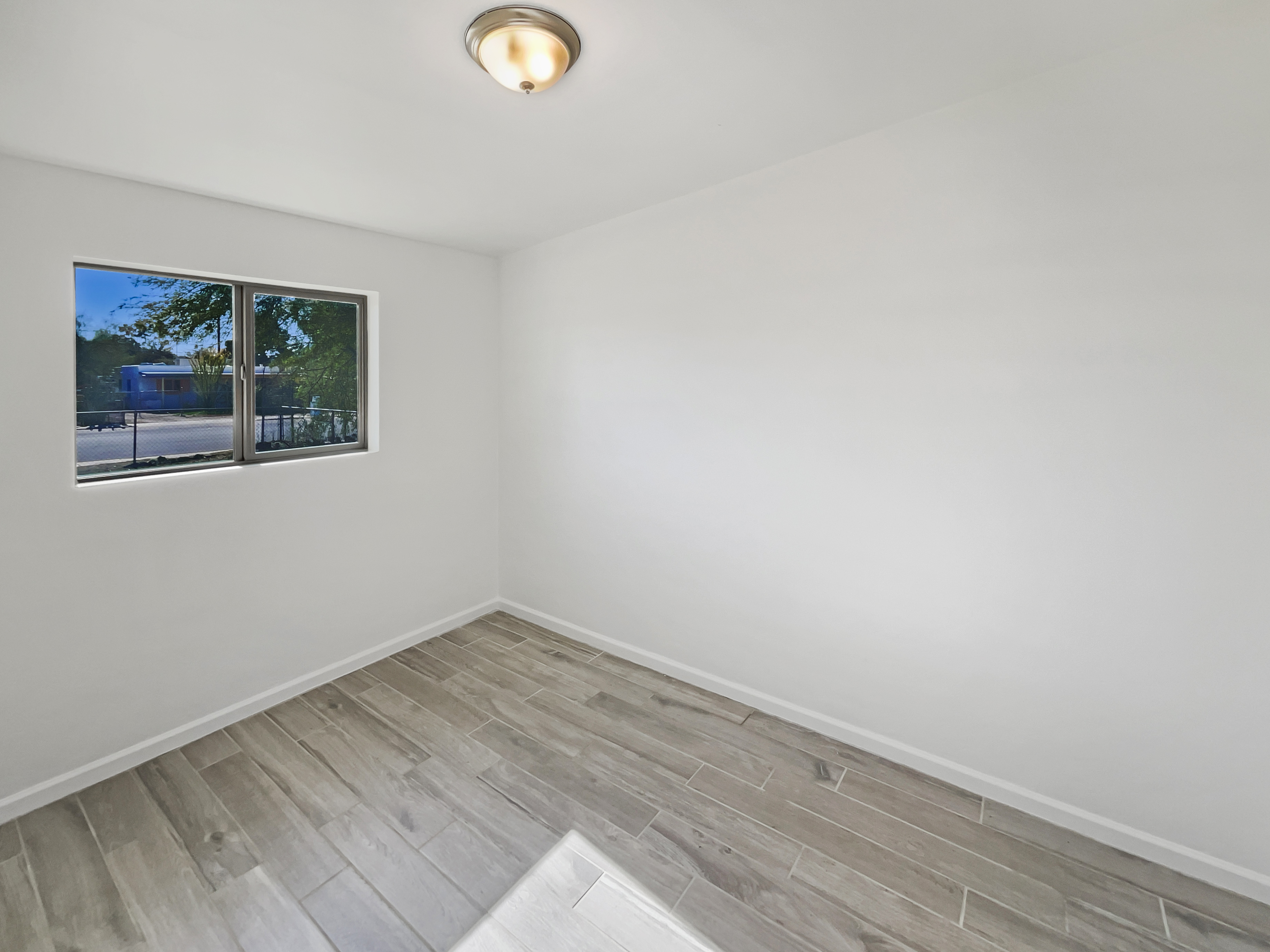 Photo 11 of 17 of 802 W Tipton Dr, Tucson, AZ