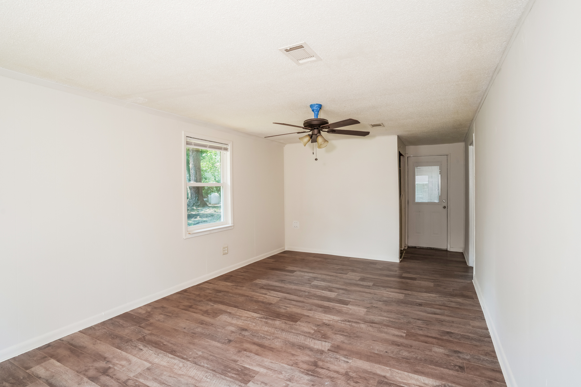 Photo 31 of 41 of 733 Sutton St, Jesup, GA