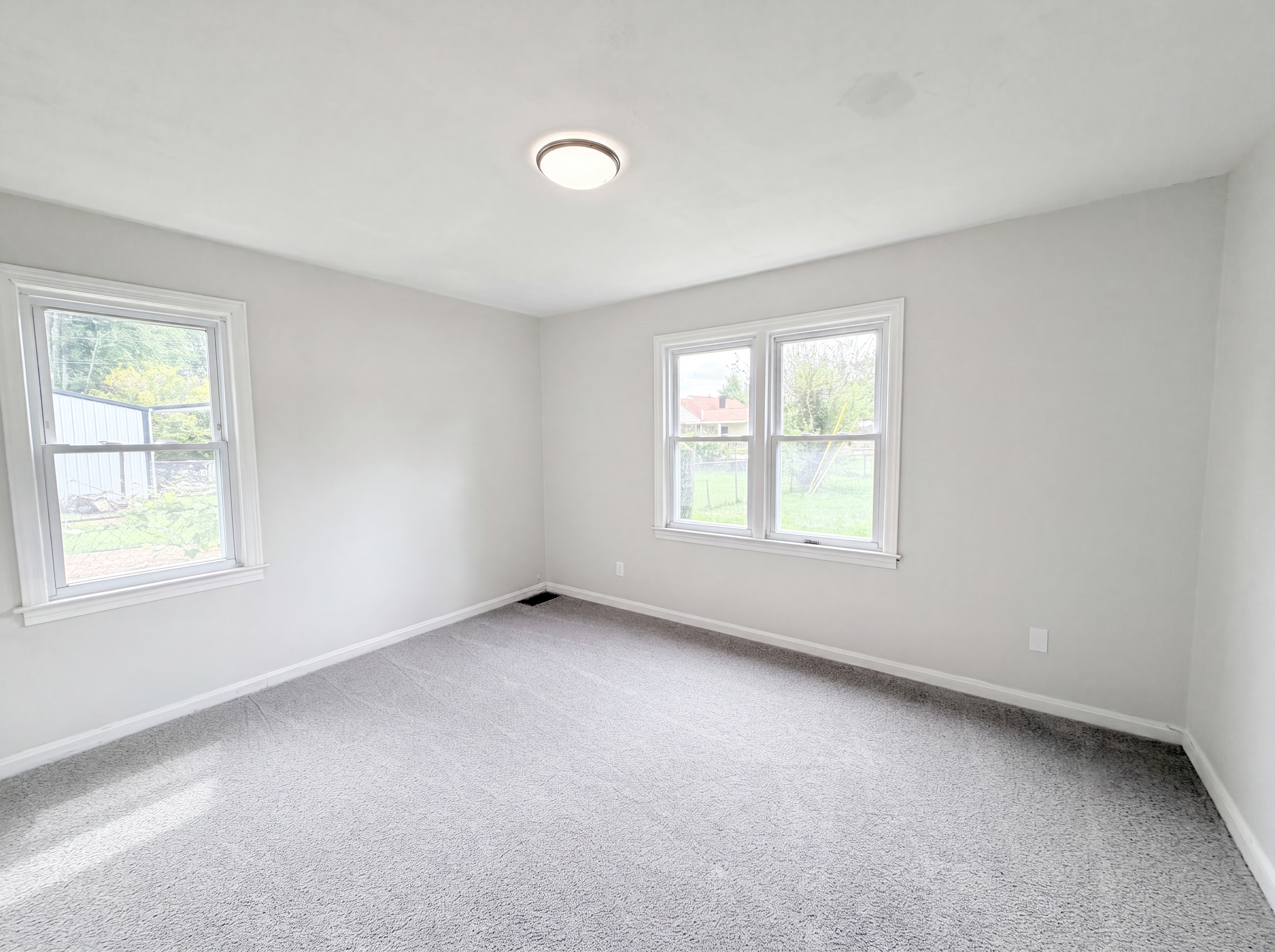 Photo 4 of 17 of 820 Lilly Ln, Cincinnati, OH