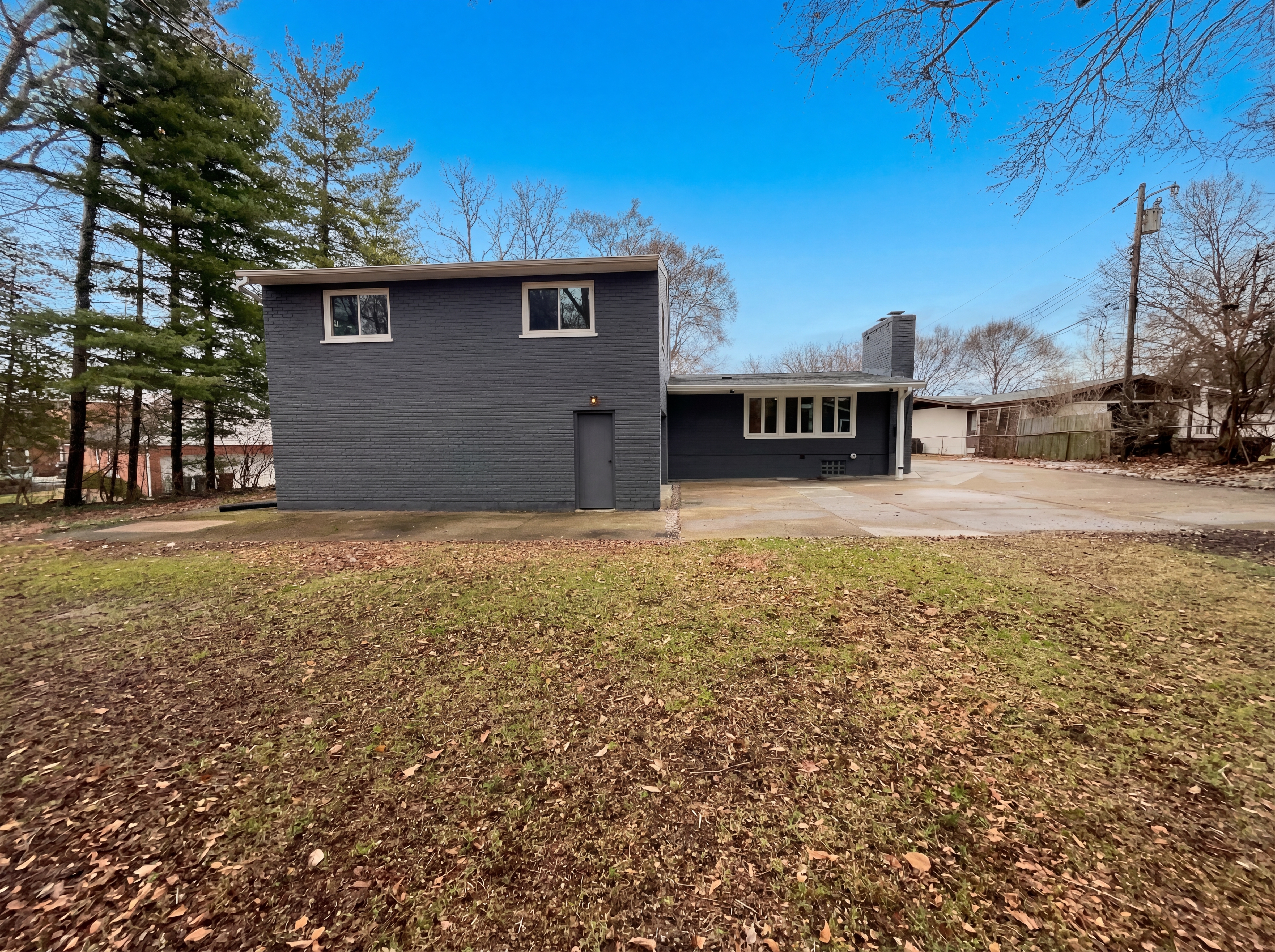 Photo 5 of 28 of 7809 View Place Dr, Cincinnati, OH