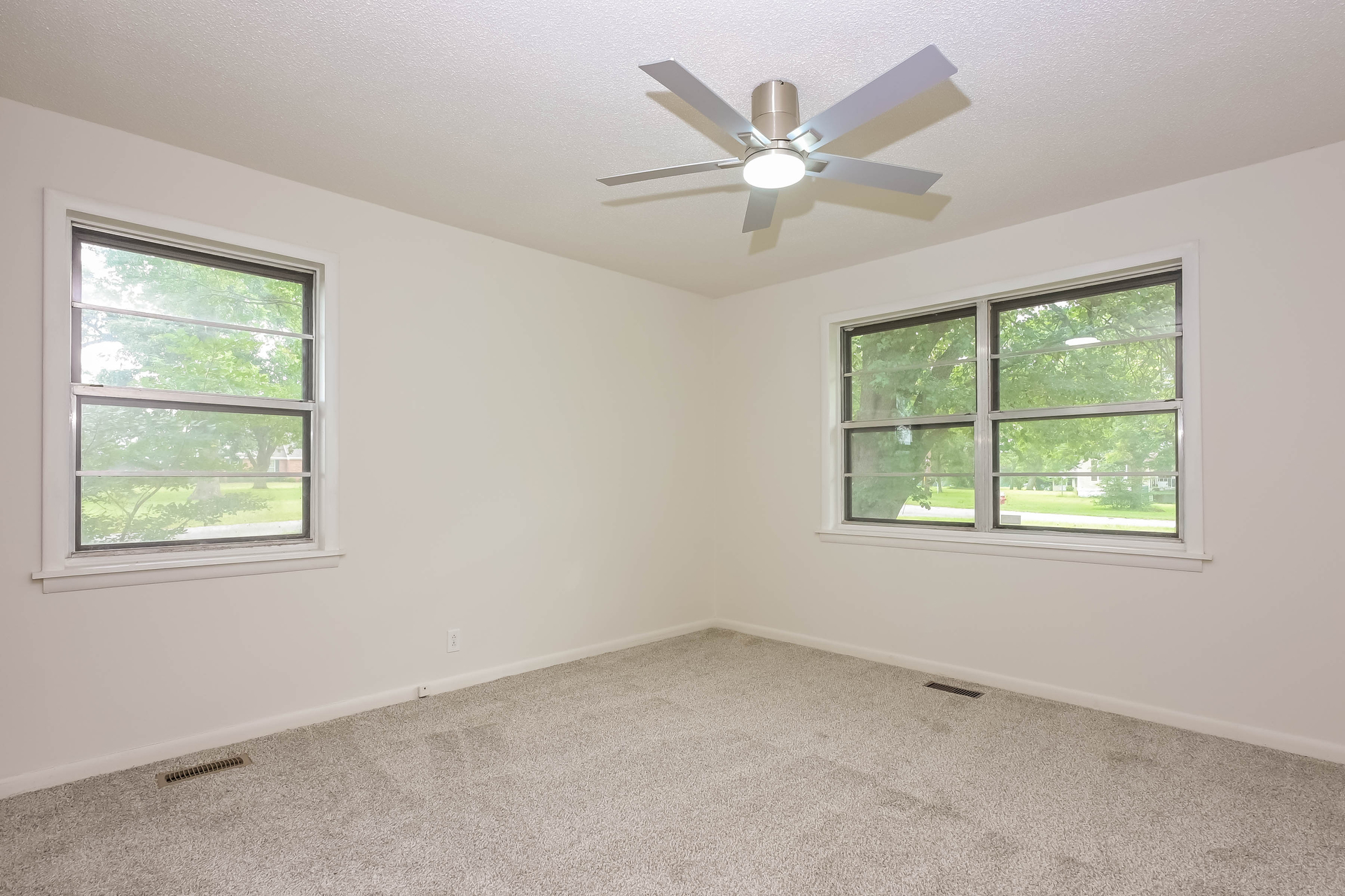 Photo 12 of 21 of 763 Oak Ave, Pinehurst, GA