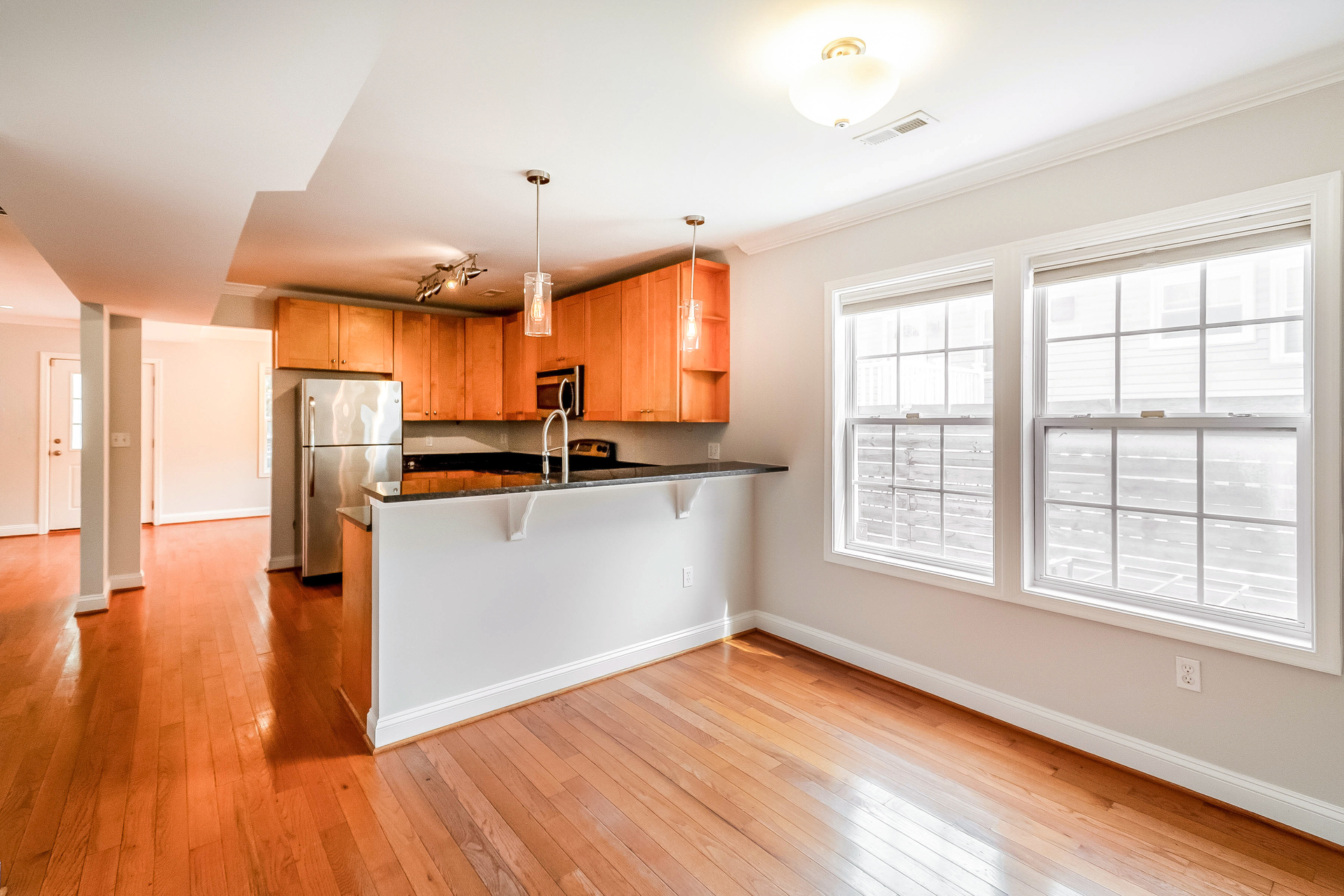 Photo 7 of 20 of 4933 Lee St NE, Washington, DC