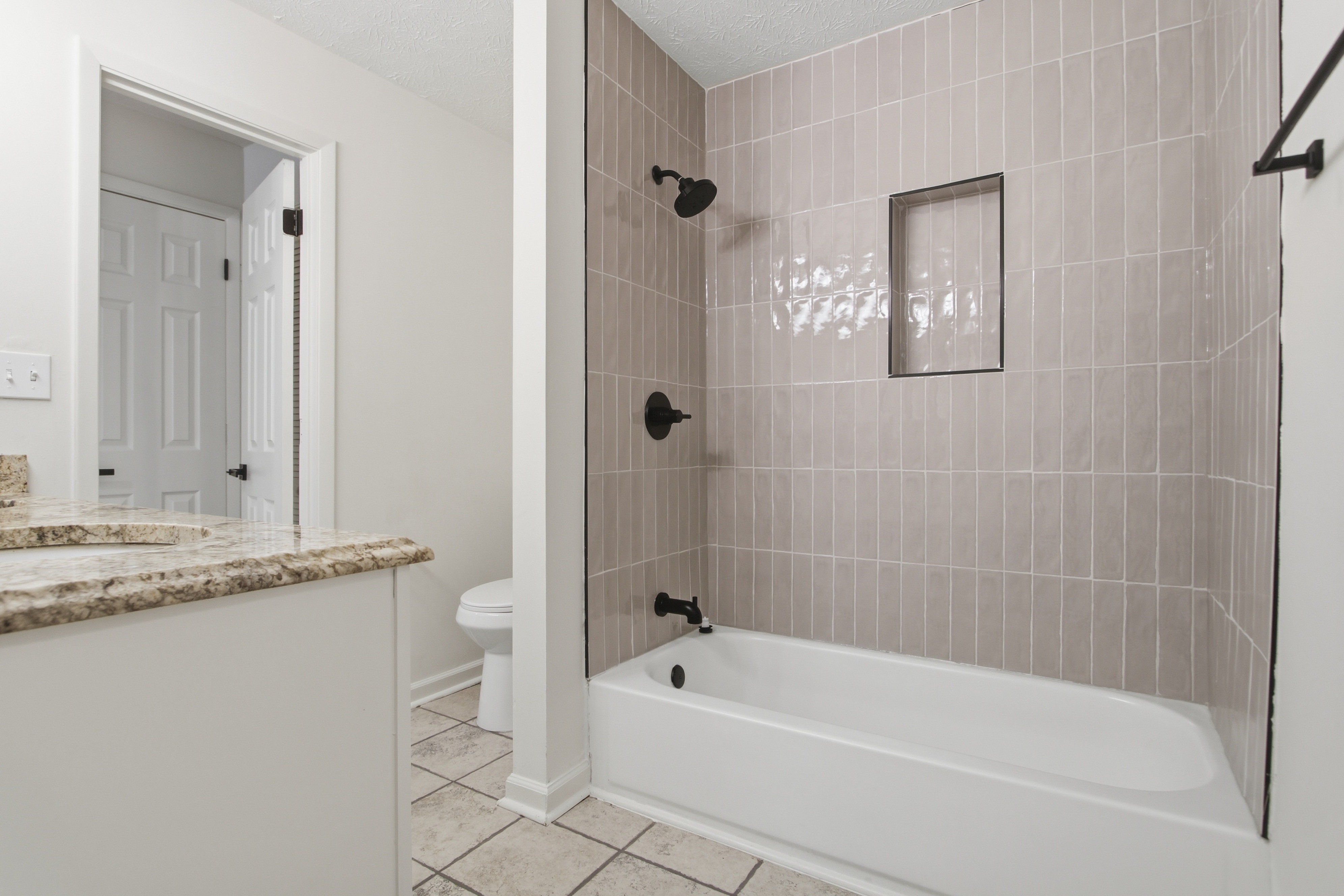 Photo 16 of 19 of 1107 Wynnes Ridge Cir SE, Marietta, GA