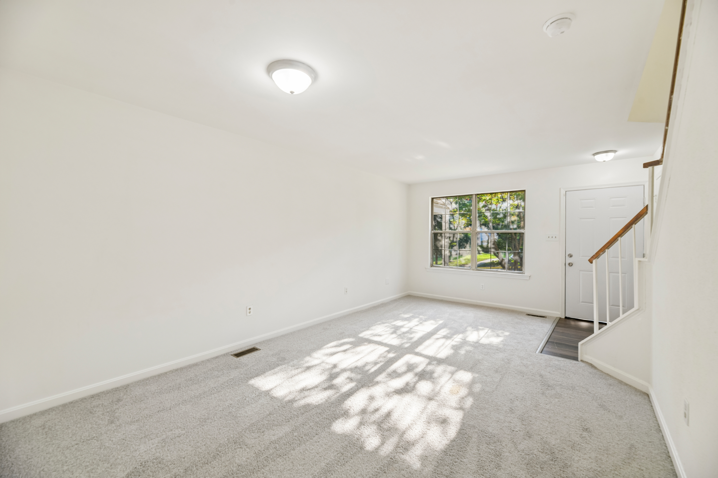 Photo 18 of 37 of 6866 Chasewood Cir, Centreville, VA