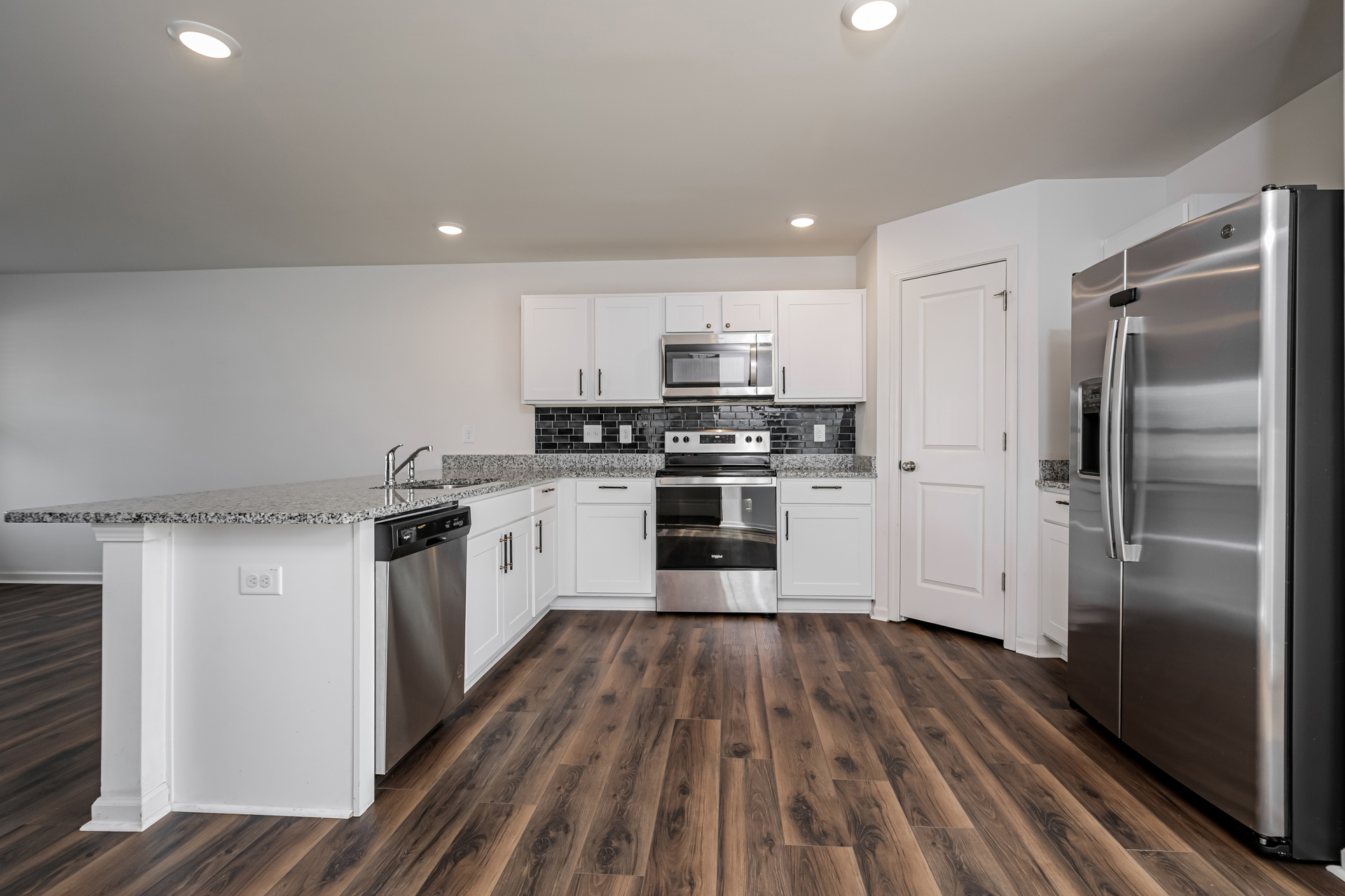Photo 2 of 22 of 3411 Woodwind Ct, Kinston, NC