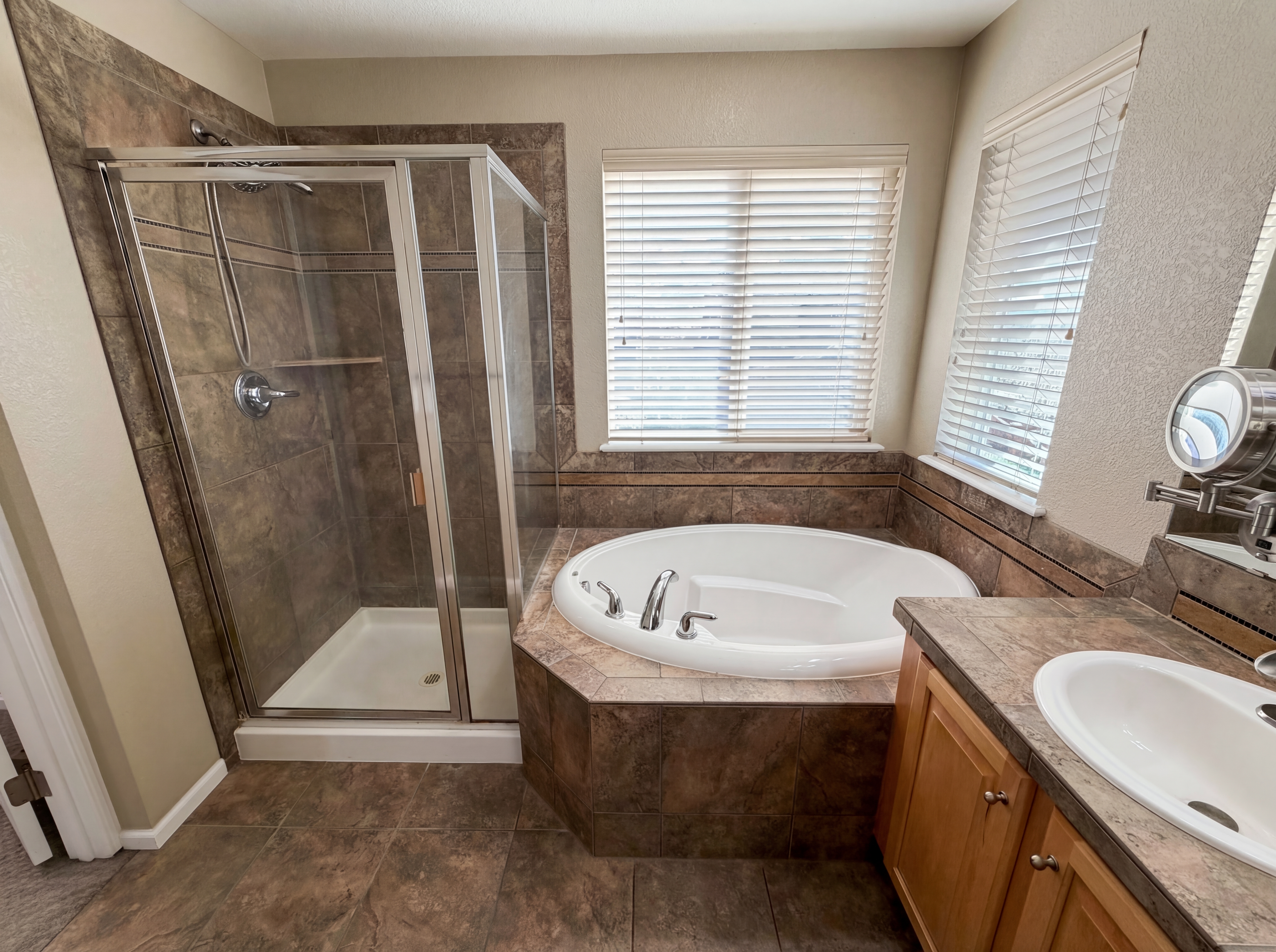 Photo 20 of 36 of 10049 Southlawn Cir, Commerce City, CO