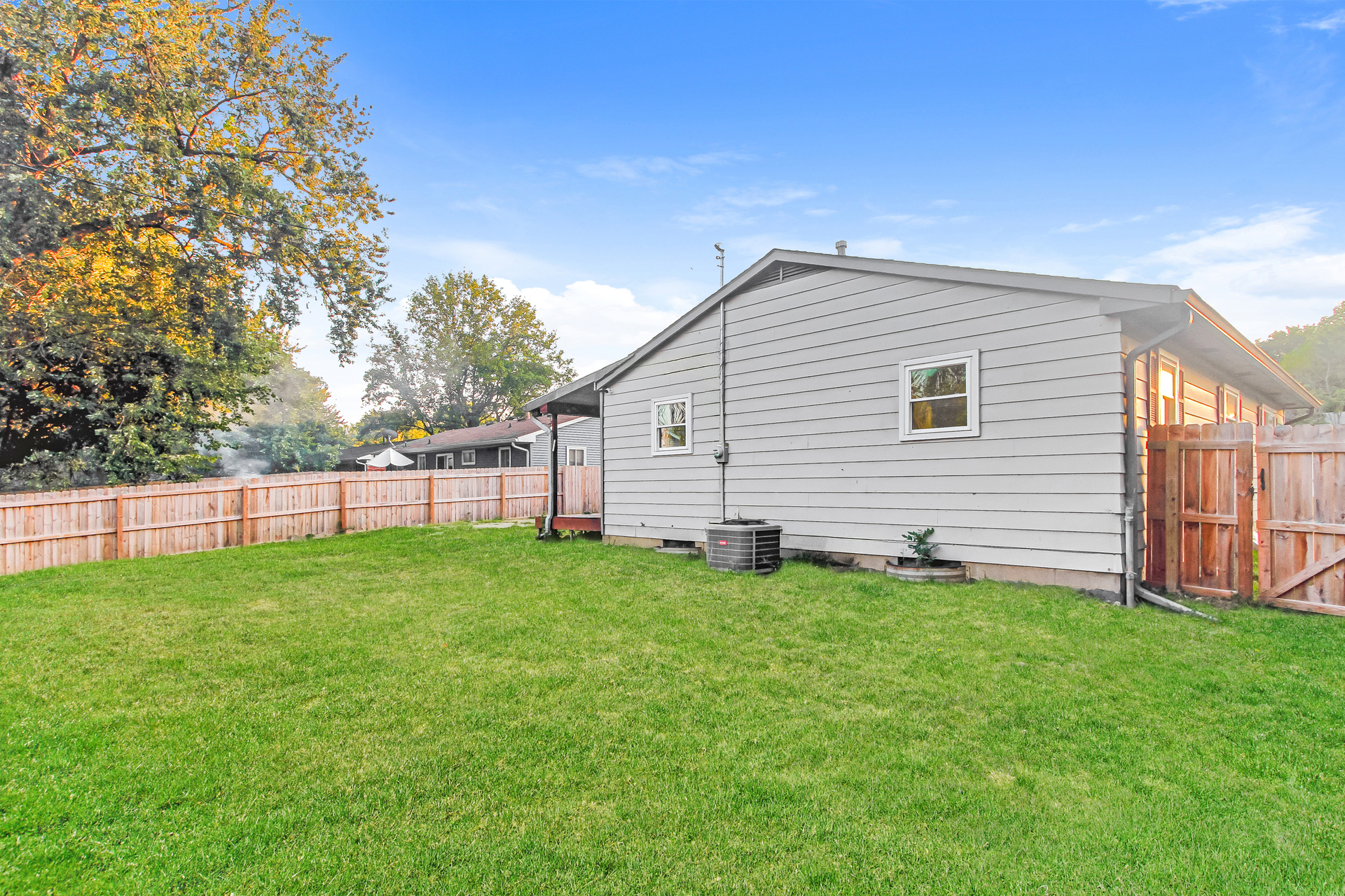 Photo 20 of 22 of 507 Armentrout Ln, Indianapolis, IN
