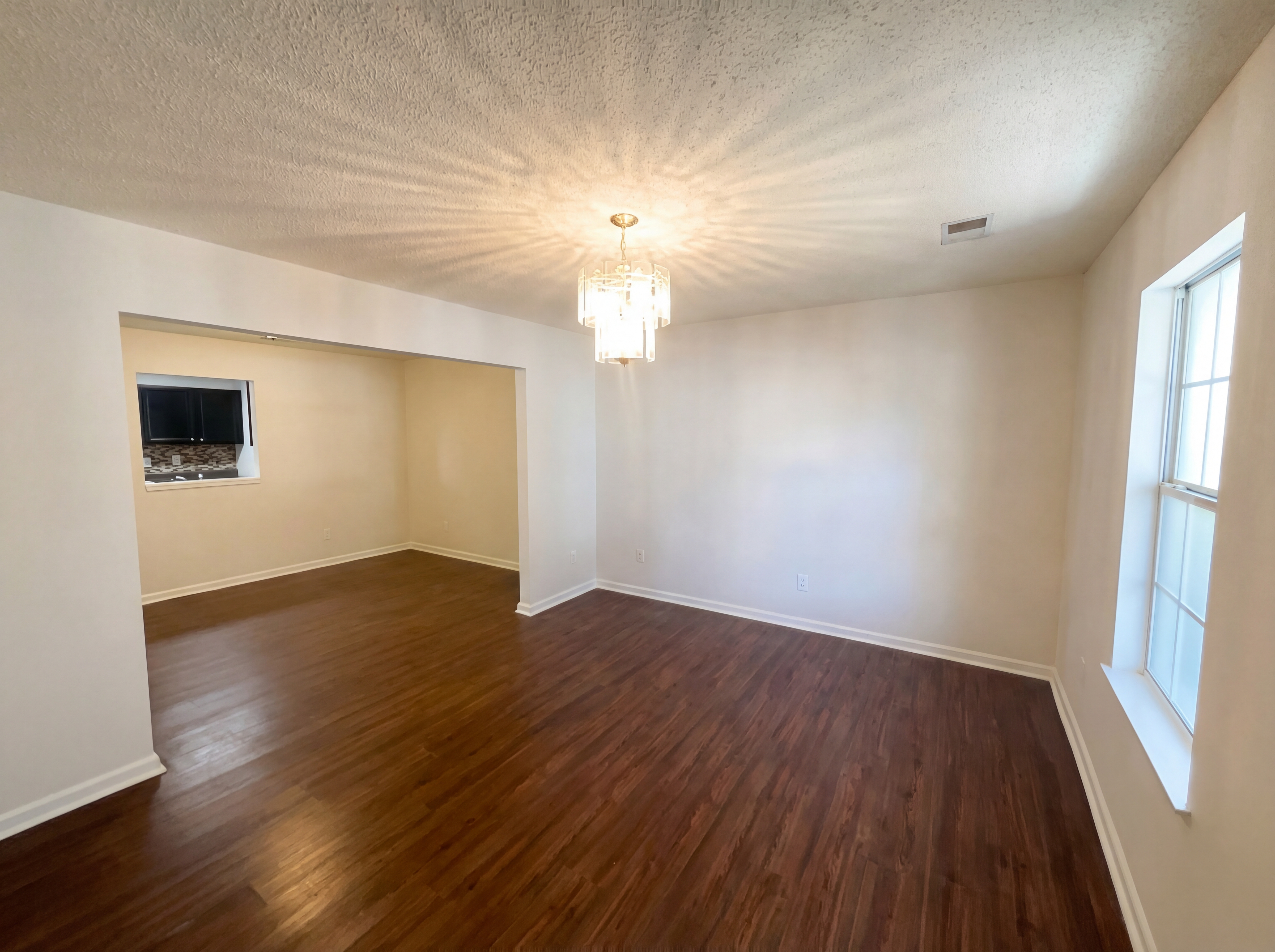 Photo 7 of 19 of 318 Aberdeen Cir, Summerville, SC