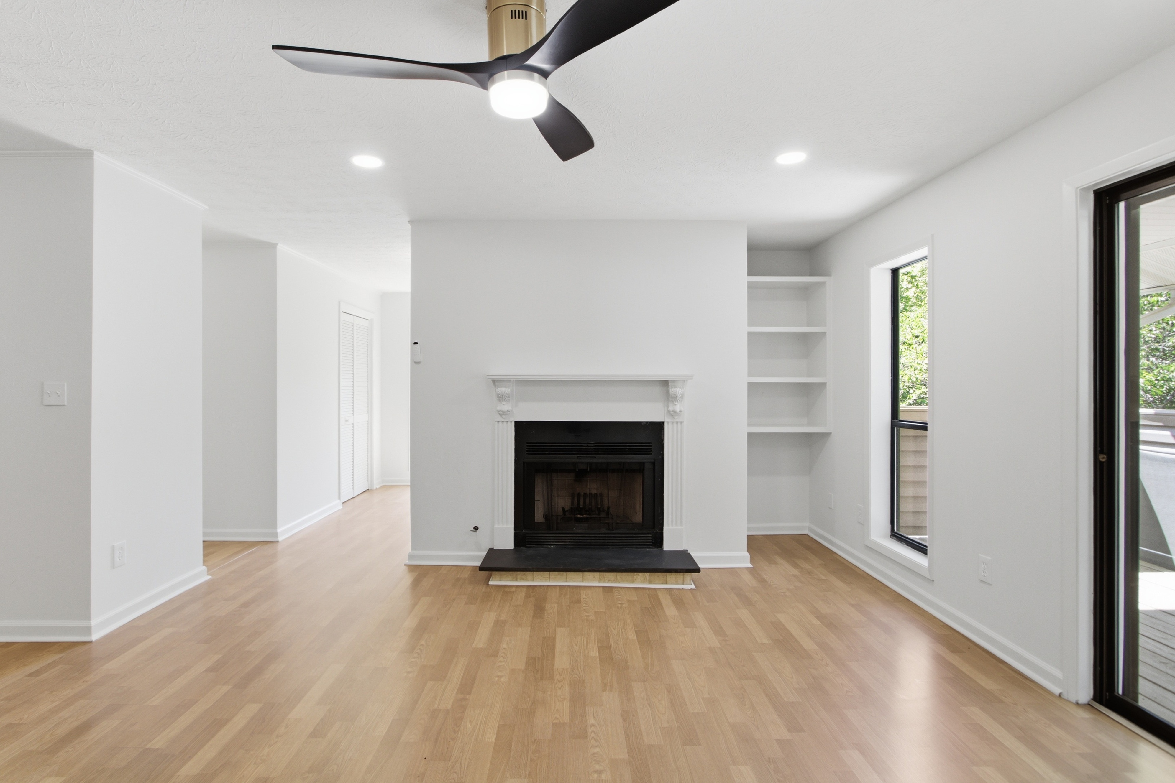 Photo 7 of 19 of 1107 Wynnes Ridge Cir SE, Marietta, GA