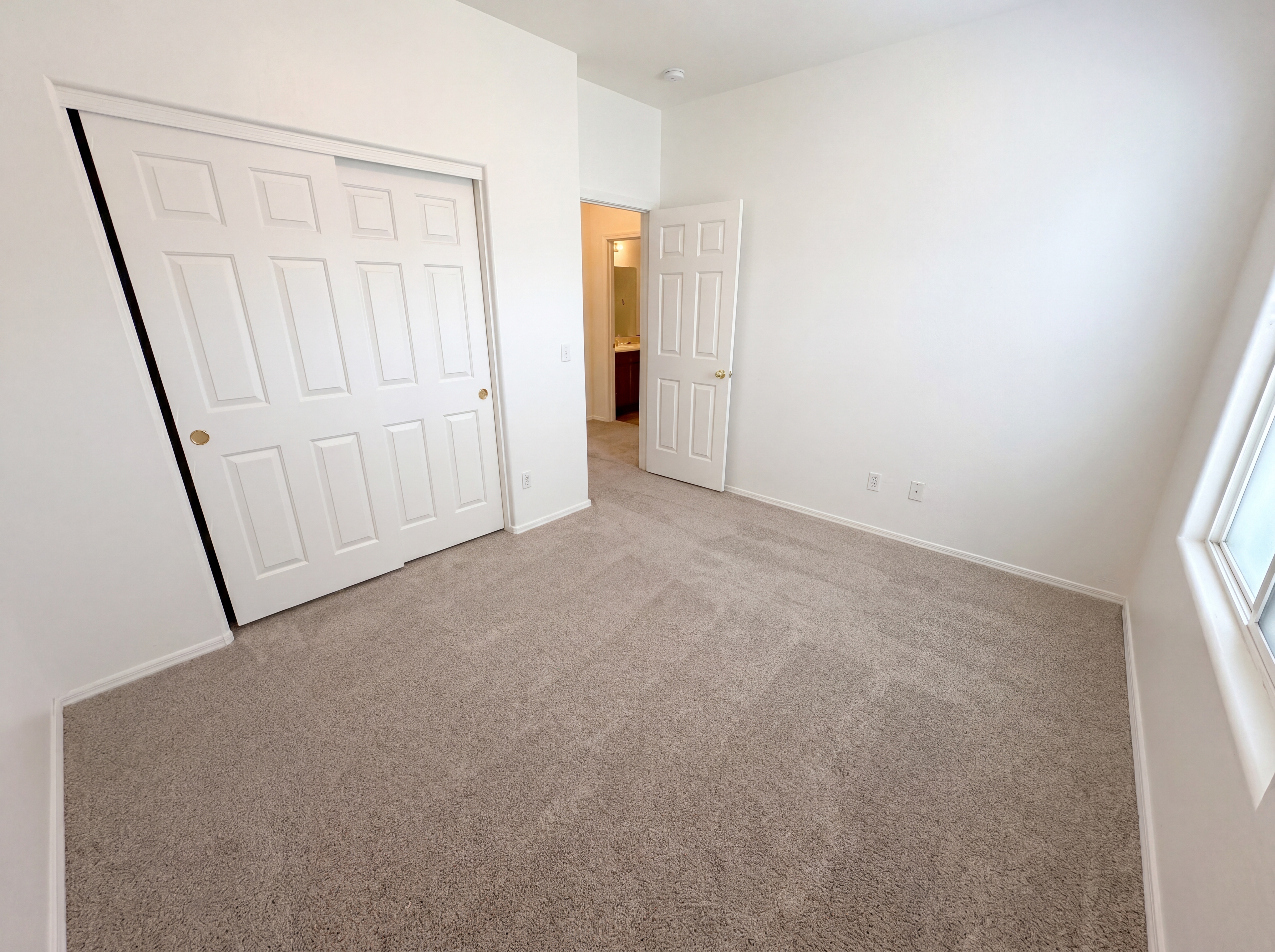 Photo 17 of 29 of 16148 N 168th Ln, Surprise, AZ