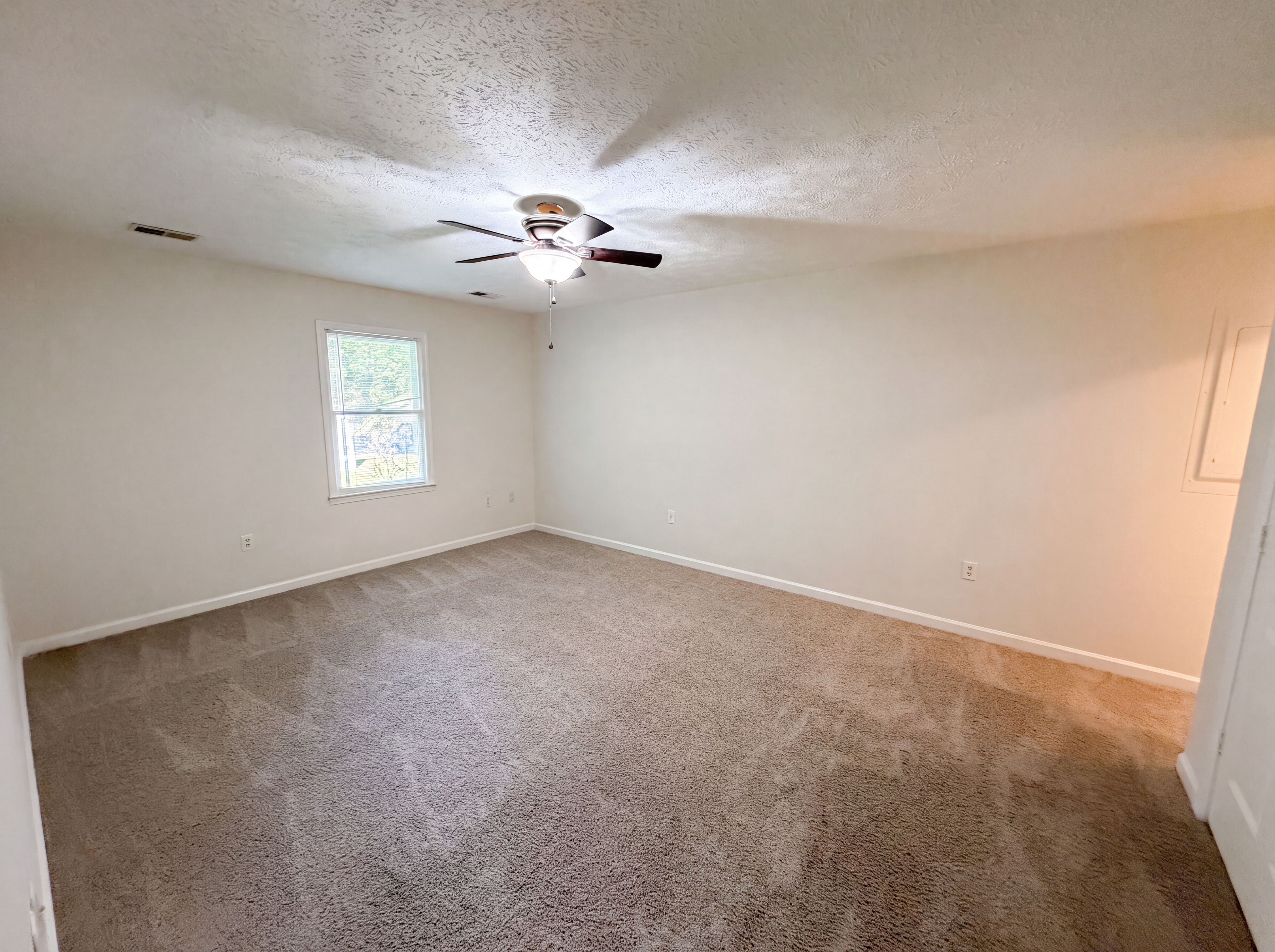 Photo 4 of 21 of 282 Bell Wood Rd, Jefferson, GA