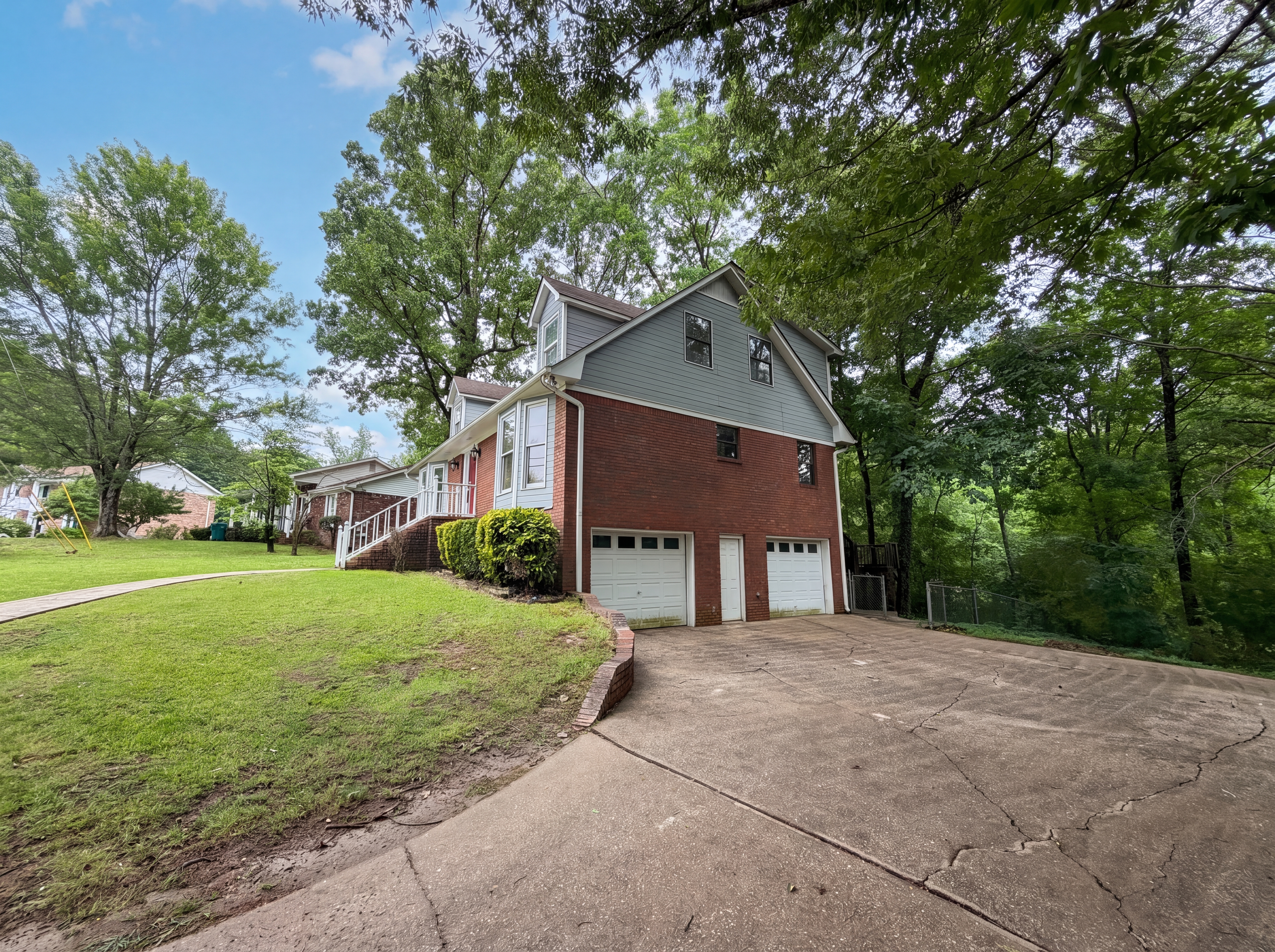 Photo 20 of 24 of 1223 6th St, Pleasant Grove, AL
