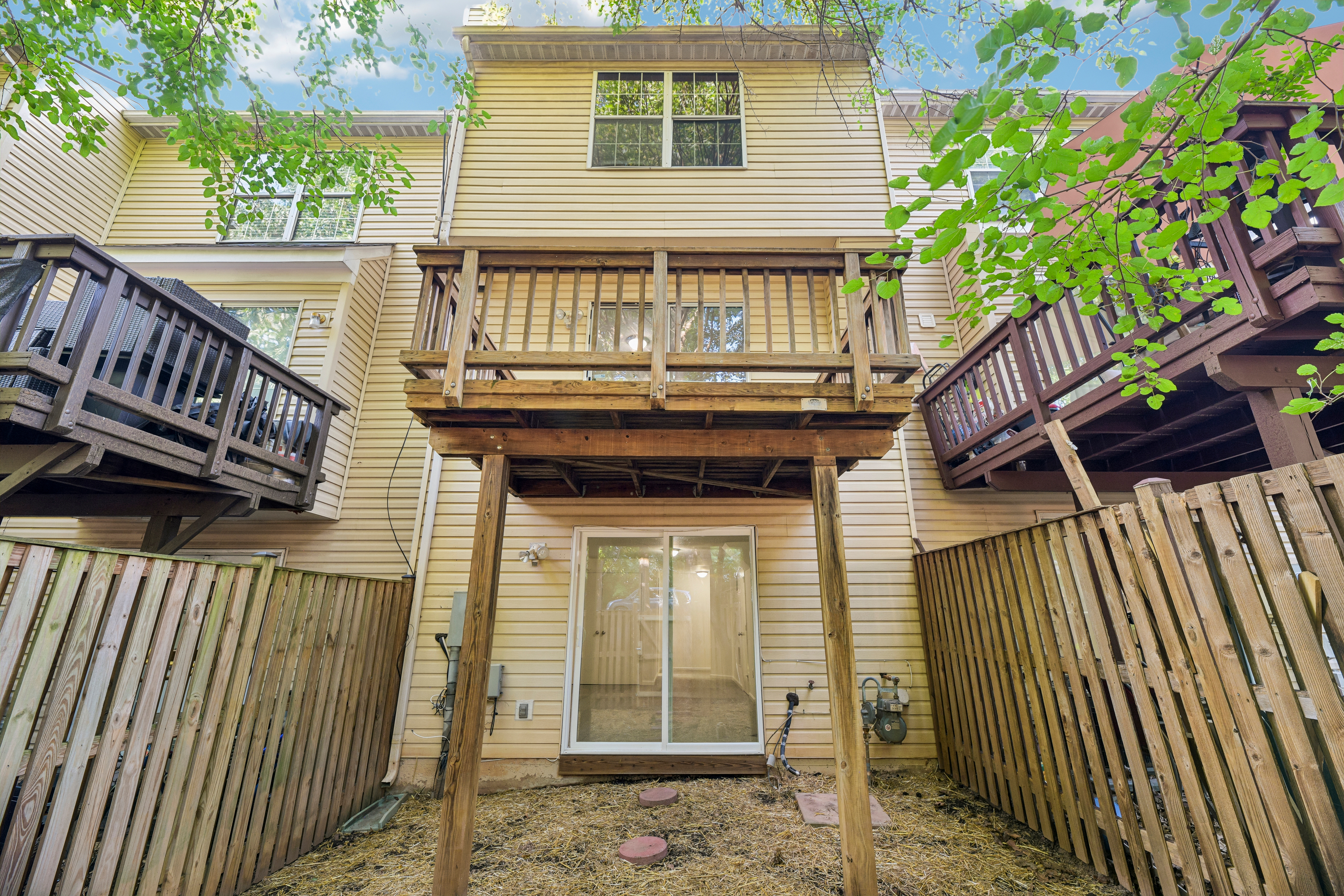 Photo 30 of 37 of 6866 Chasewood Cir, Centreville, VA