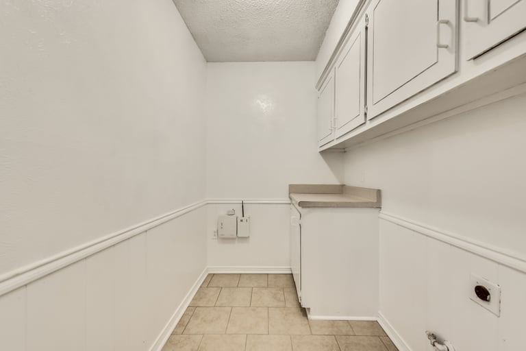 Photo 29 of 32 - 4606 Ashbrook Rd, Dallas, TX 75227
