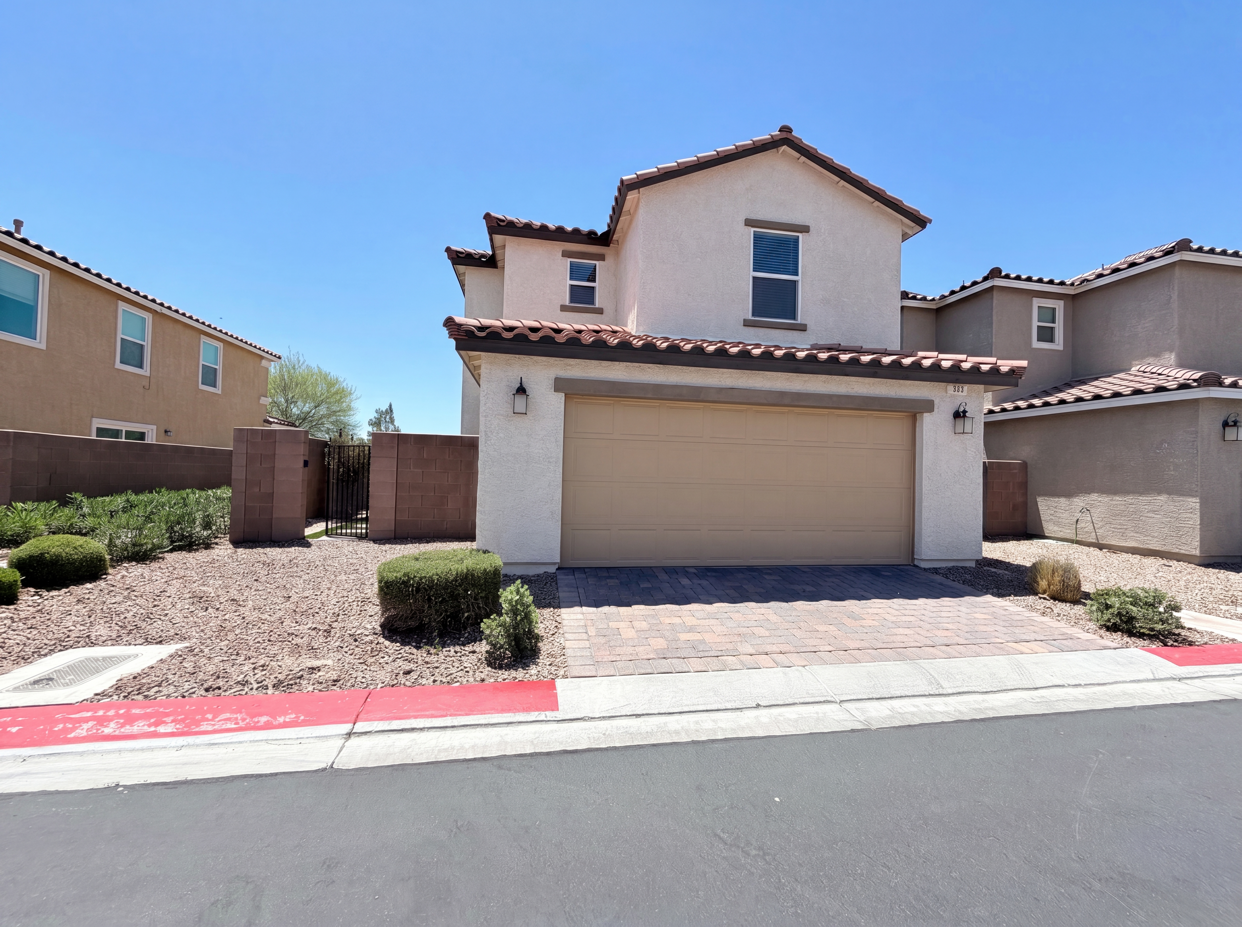 Photo 38 of 43 of 932 E Dorrell Ln, North Las Vegas, NV
