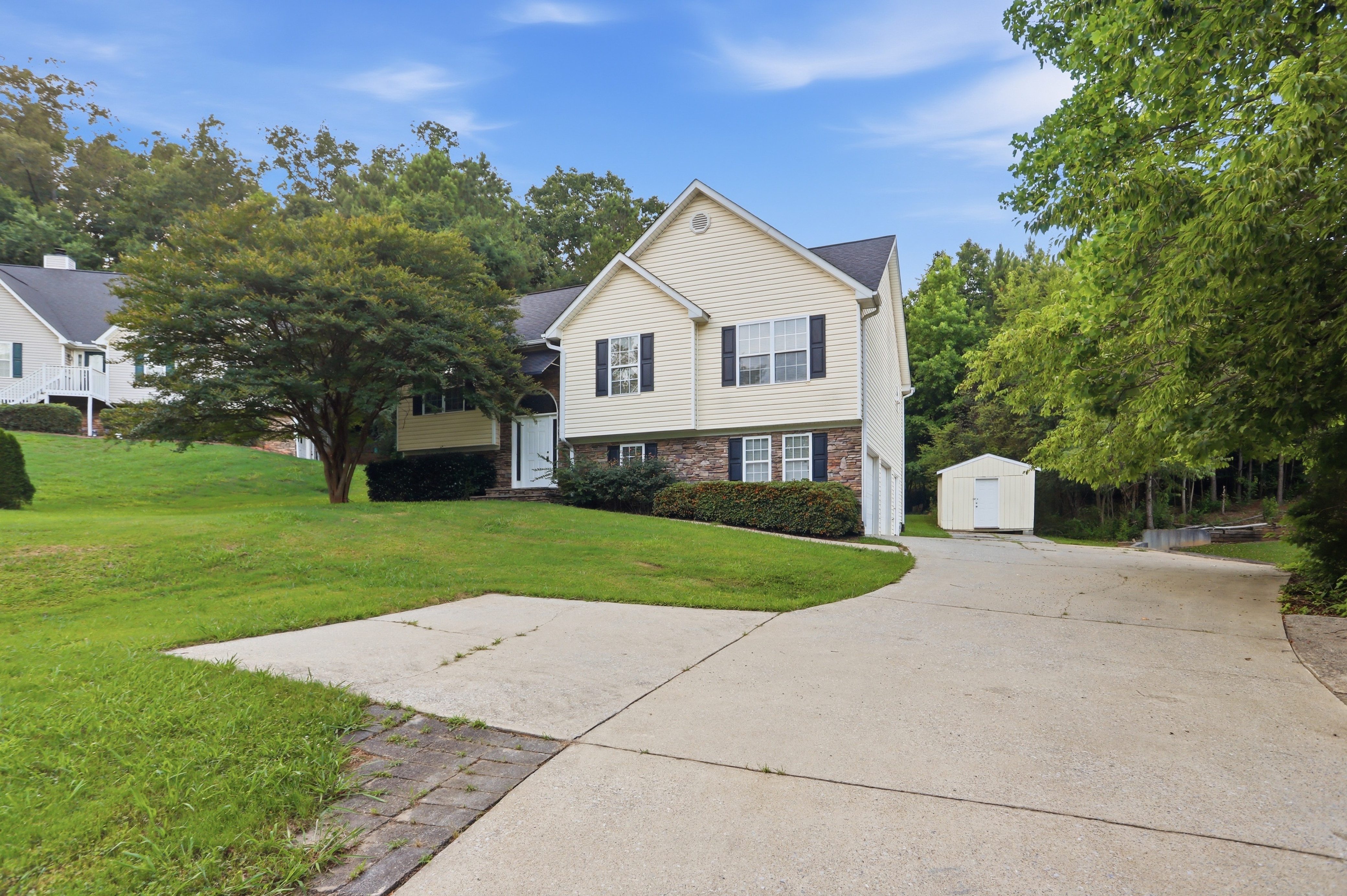Photo 31 of 38 of 36 Elmwood Pl NE, Cartersville, GA