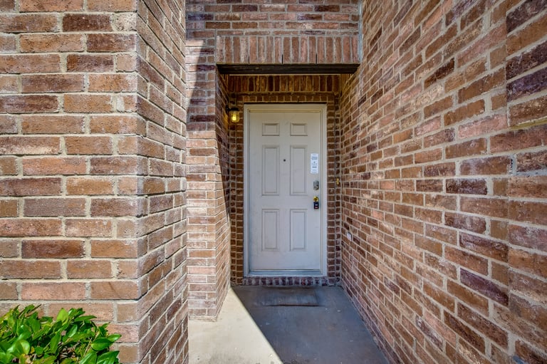 Photo 25 of 28 - 2657 Island Bay Way, Little Elm, TX 75068