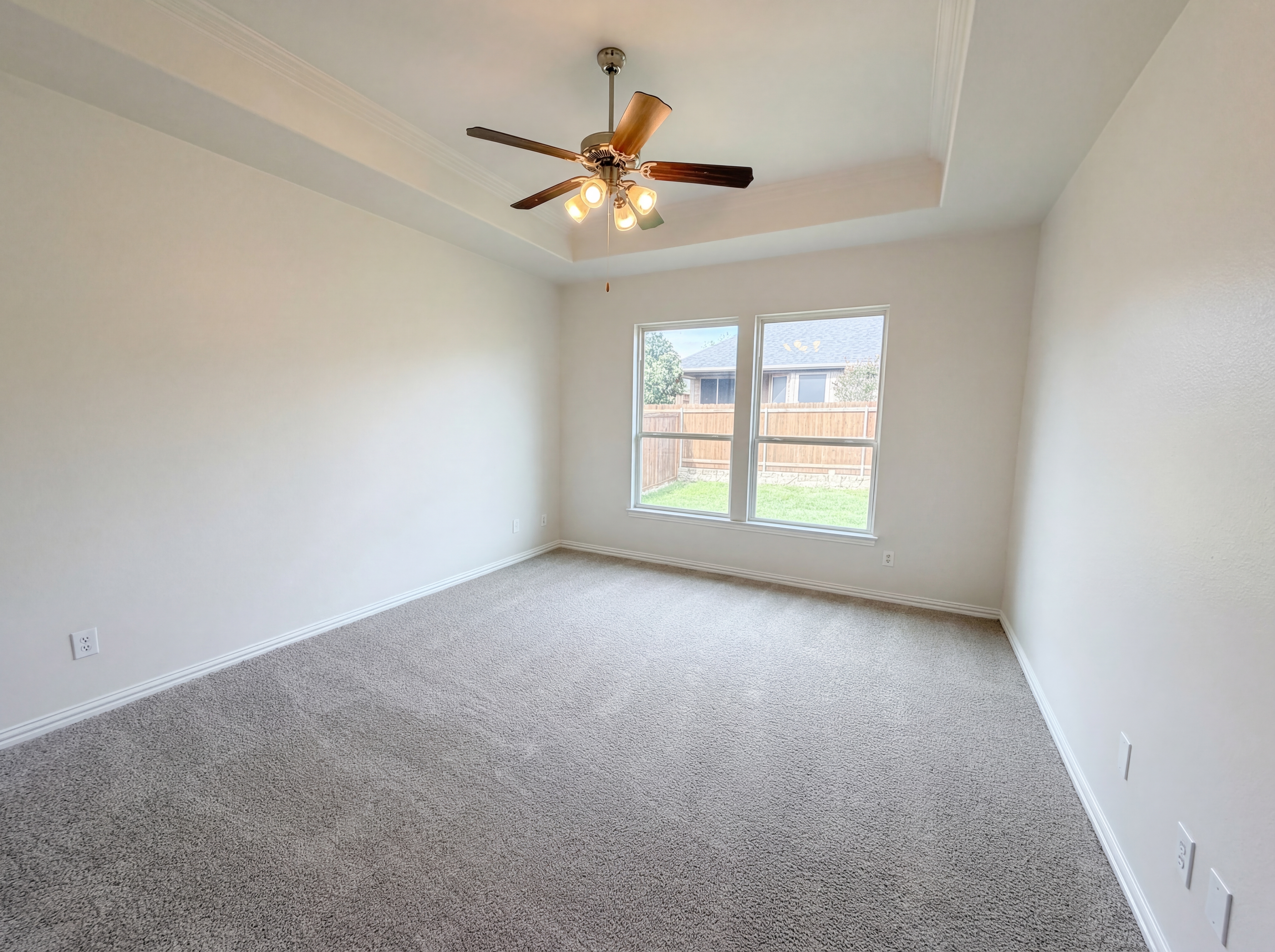 Photo 4 of 27 of 895 Honey Locust Dr, Fate, TX
