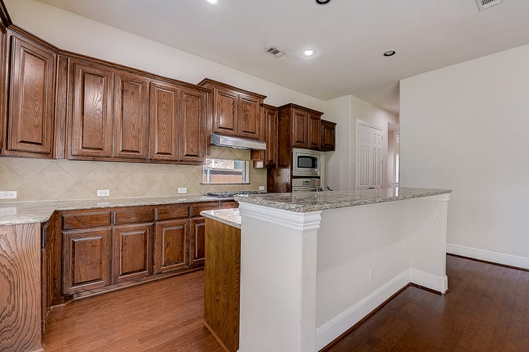 Photo 34 of 42 - 8305 Foothill Dr, Plano, TX 75024
