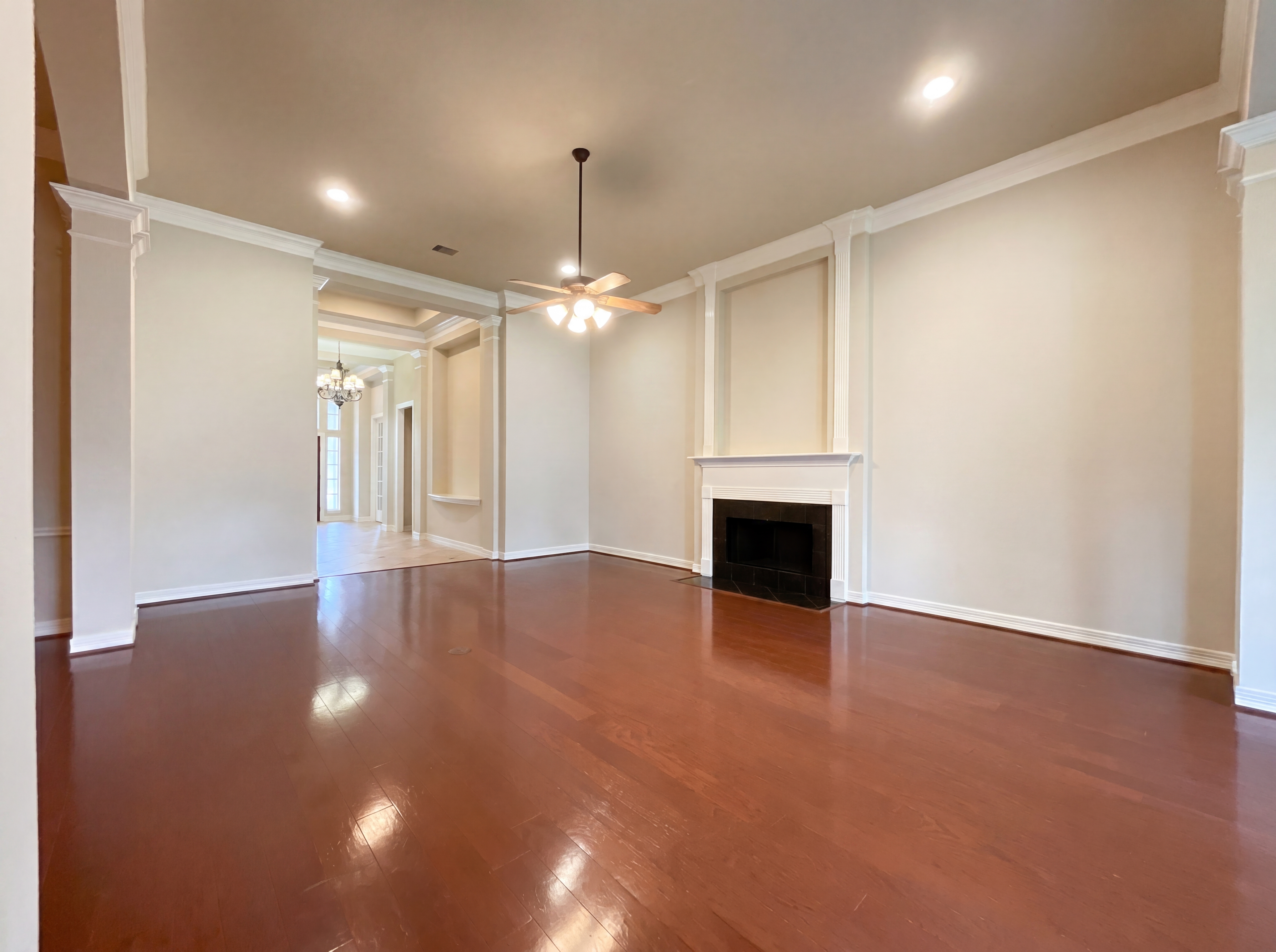 Photo 3 of 24 of 26319 Watercypress Ct, Cypress, TX