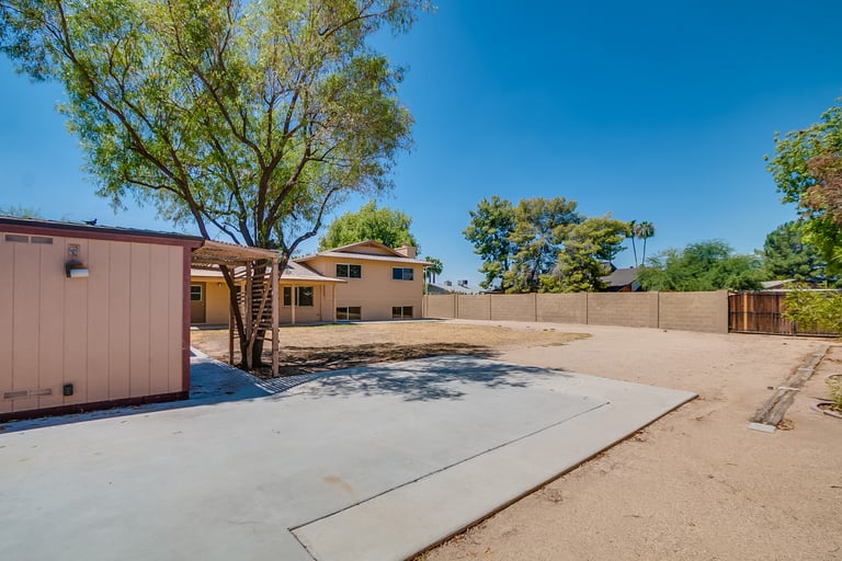 Photo 32 of 37 - 4940 W Diana Ave, Glendale, AZ 85302