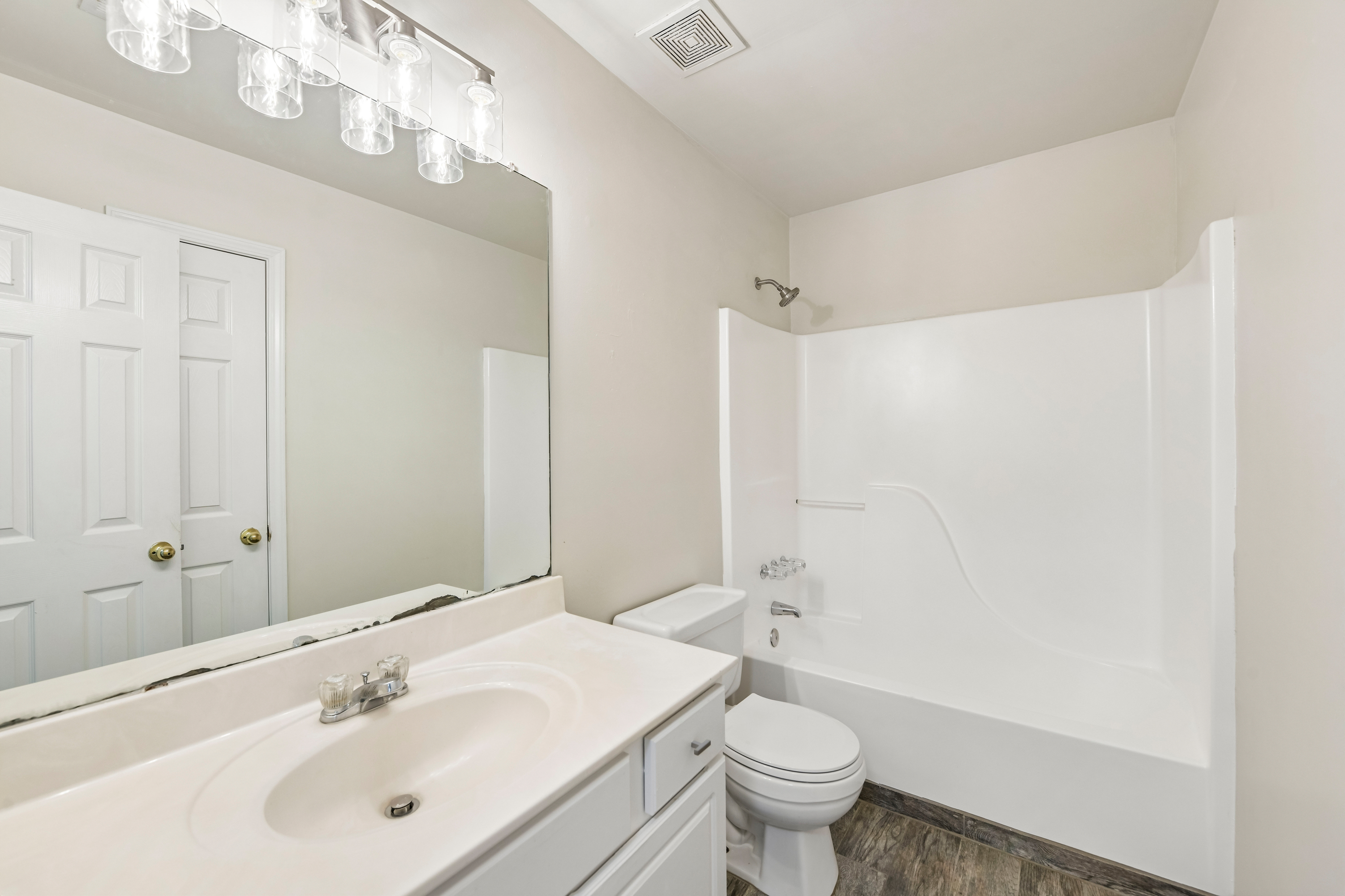 Photo 13 of 33 of 6608 Windbrook Way, Flowery Branch, GA