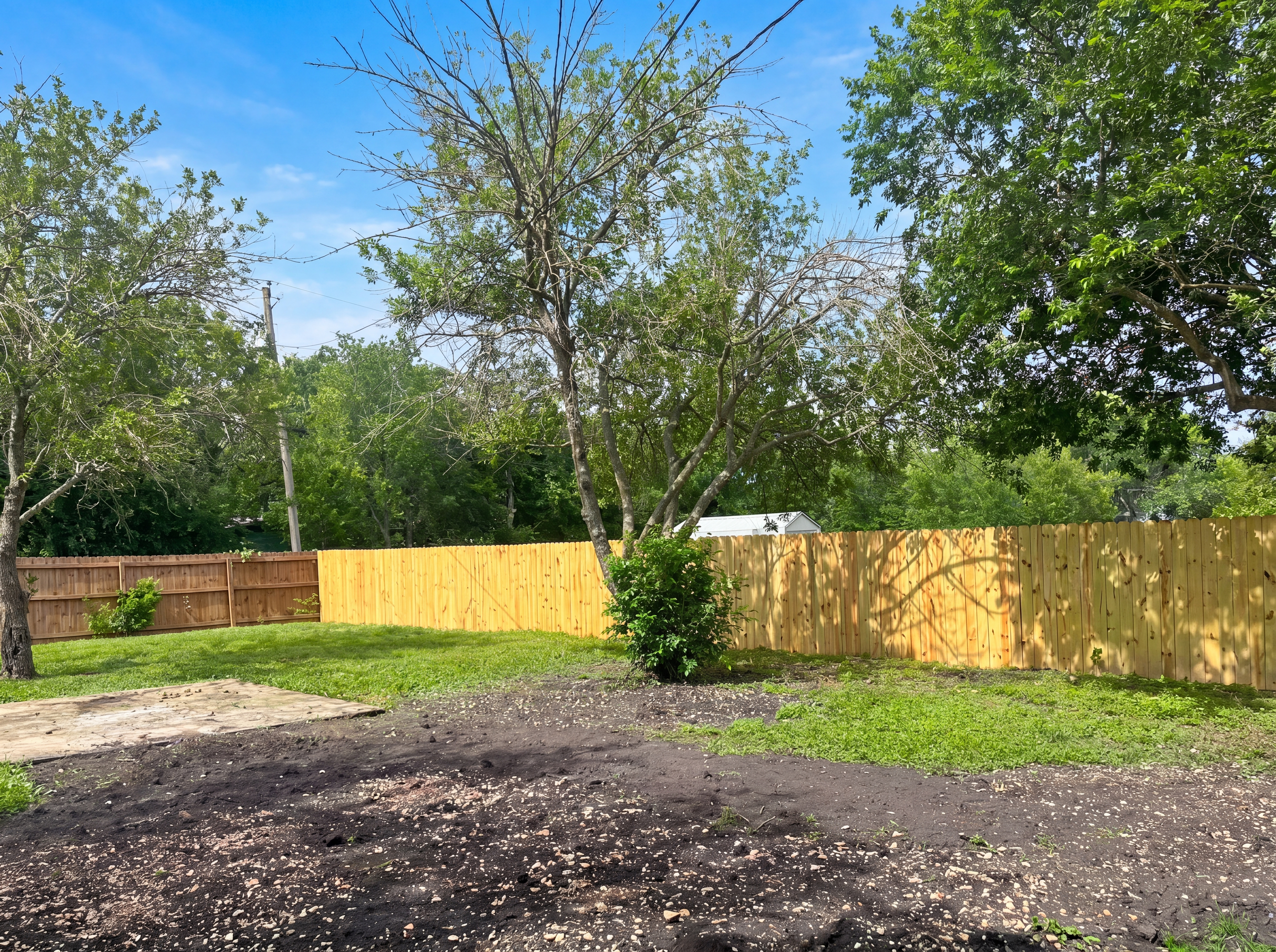 Photo 5 of 15 of 721 Roosevelt Dr, Seguin, TX