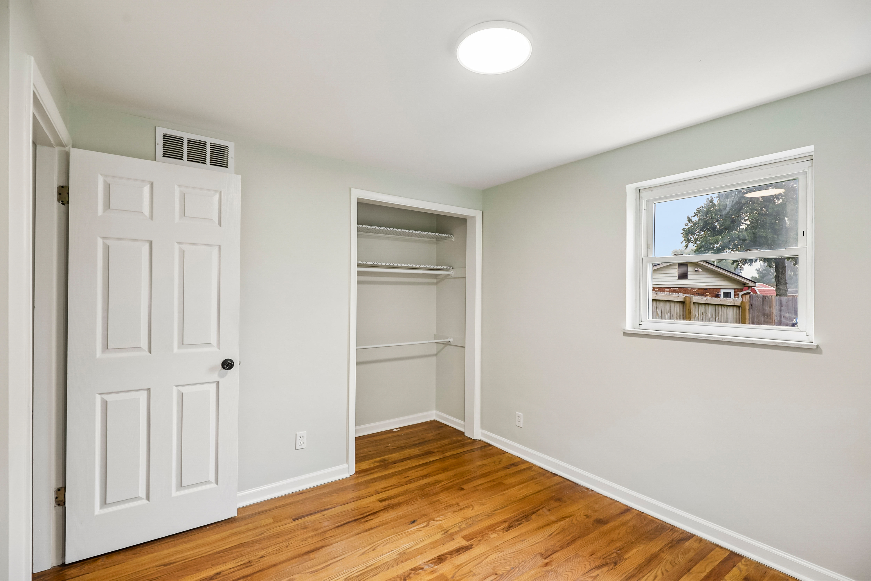 Photo 11 of 28 of 4481 Forest Trl, Cincinnati, OH