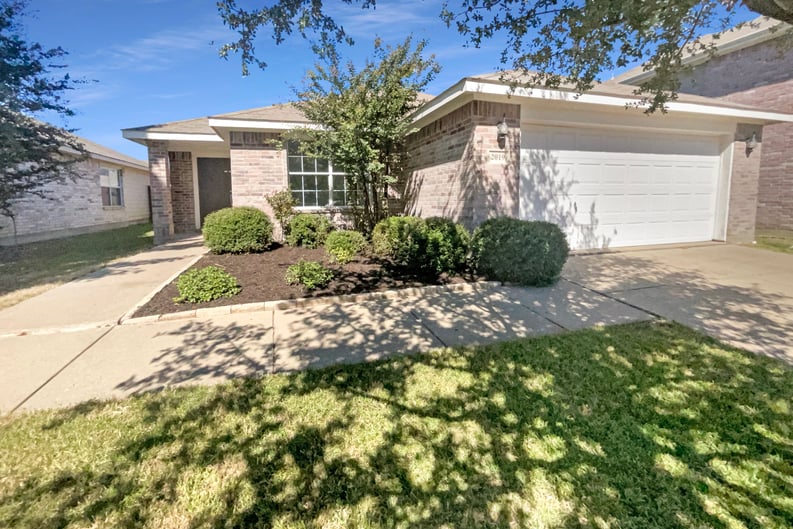 Property photo 1 of 2019 Kingsbridge Dr